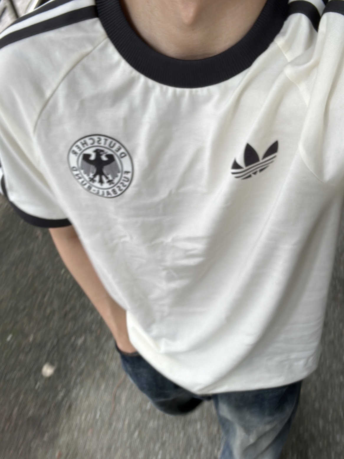 Adidas German Adicolor Classic 3-Stripes T-Shirt Off White - KR Sizing 착용 스타일