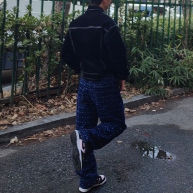 Supreme Flocked Loose Fit Jean Blue - 24FW 착용 스타일