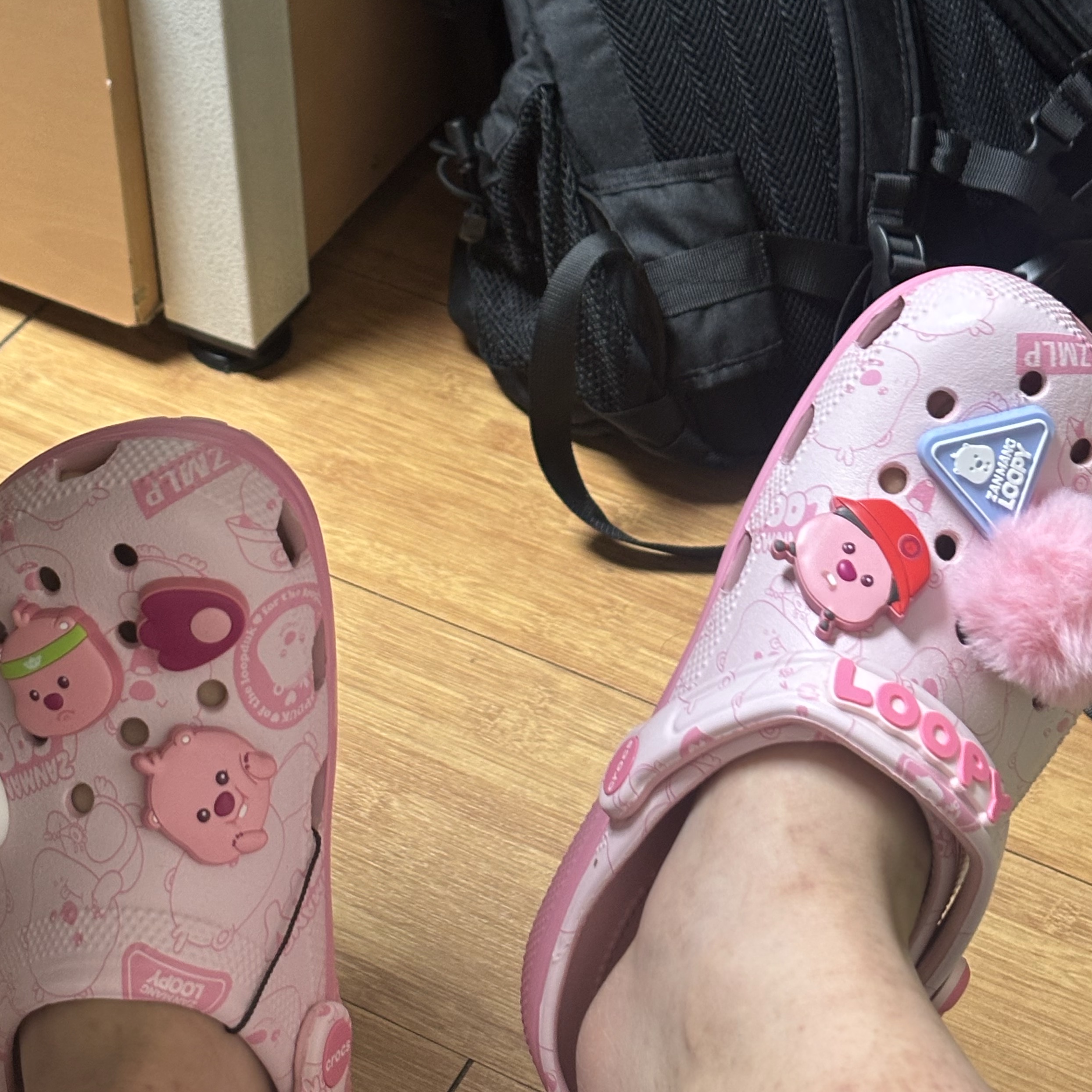 Crocs x Loopy Classic Clog Multi 착용 스타일