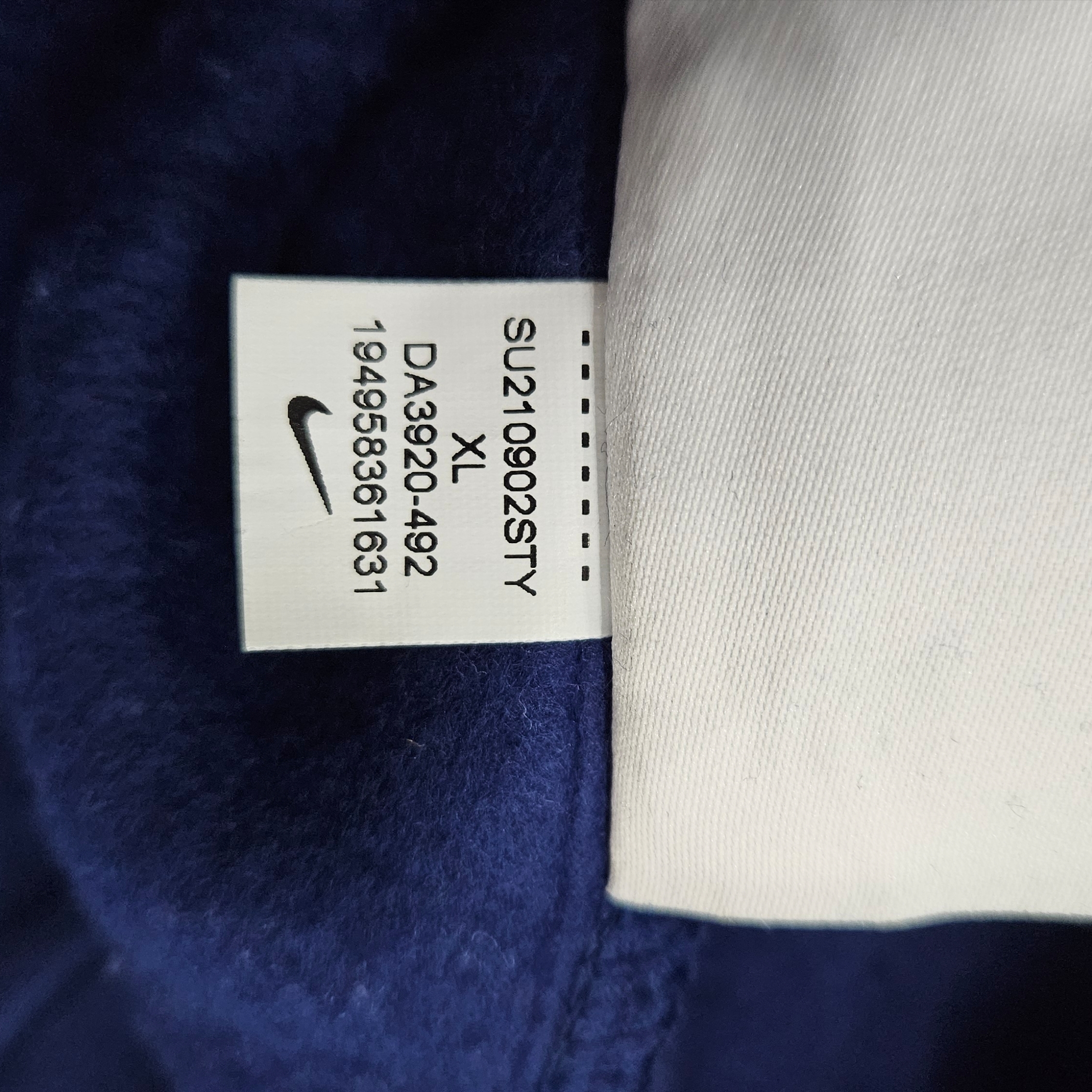 Nike x Drake Nocta Cardinal Stock Essential Hoodie Navy - US/EU 착용 스타일