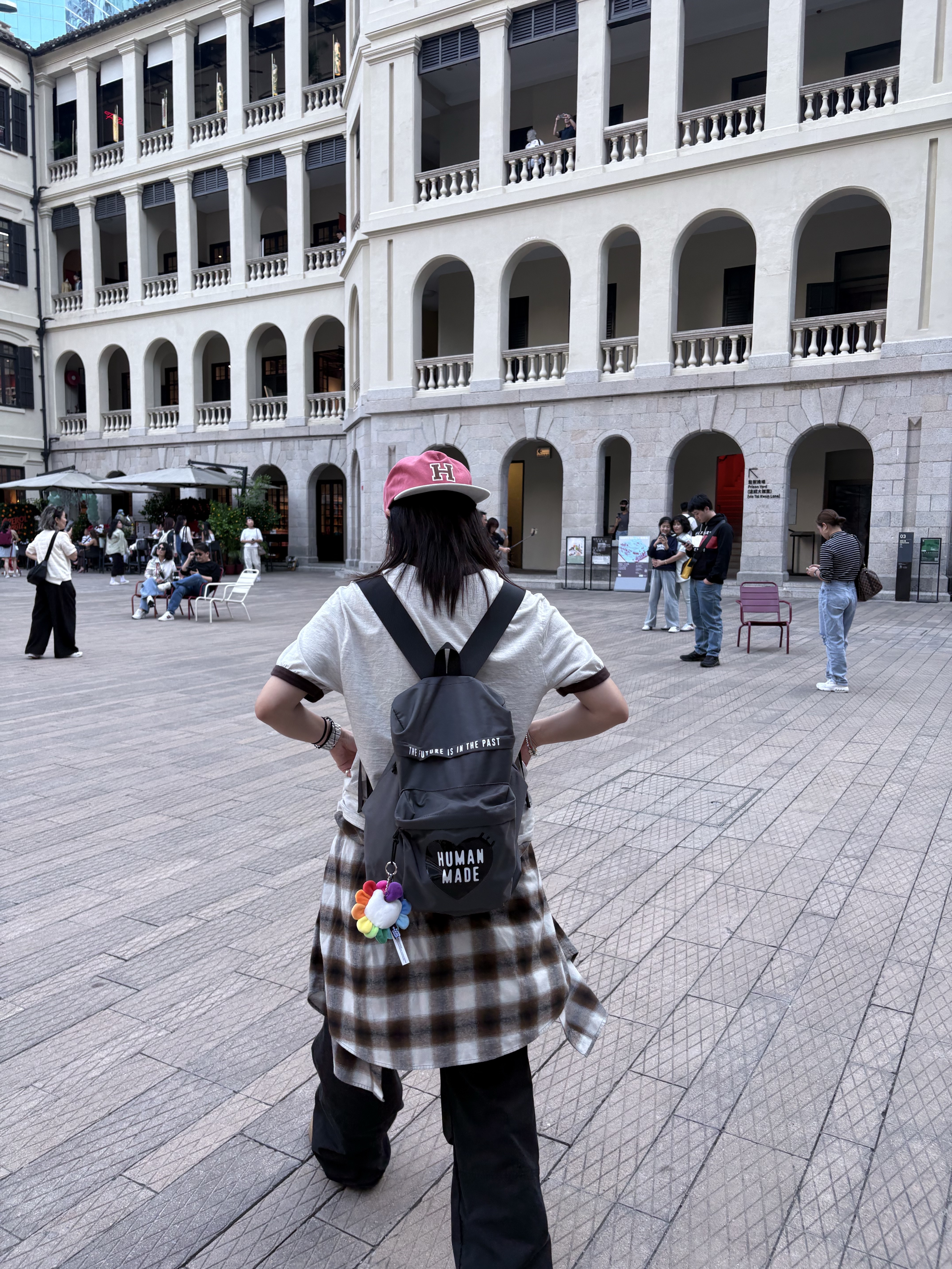 Huey H Patch Two Tone Cap Pink, Human Made Backpack Gray 착용 스타일 - 4