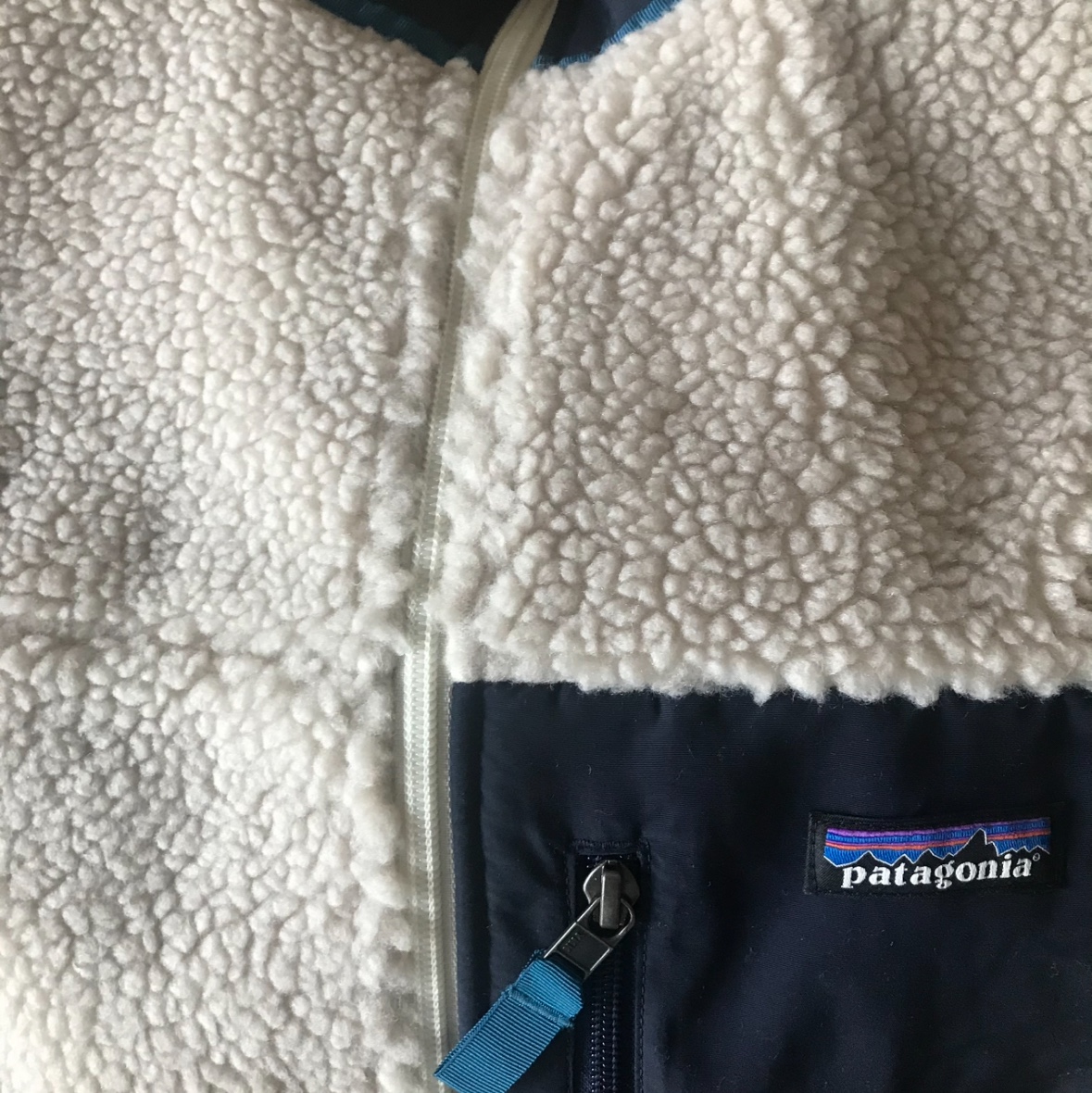 Patagonia Classic Retro-X Jacket Natural 착용 스타일