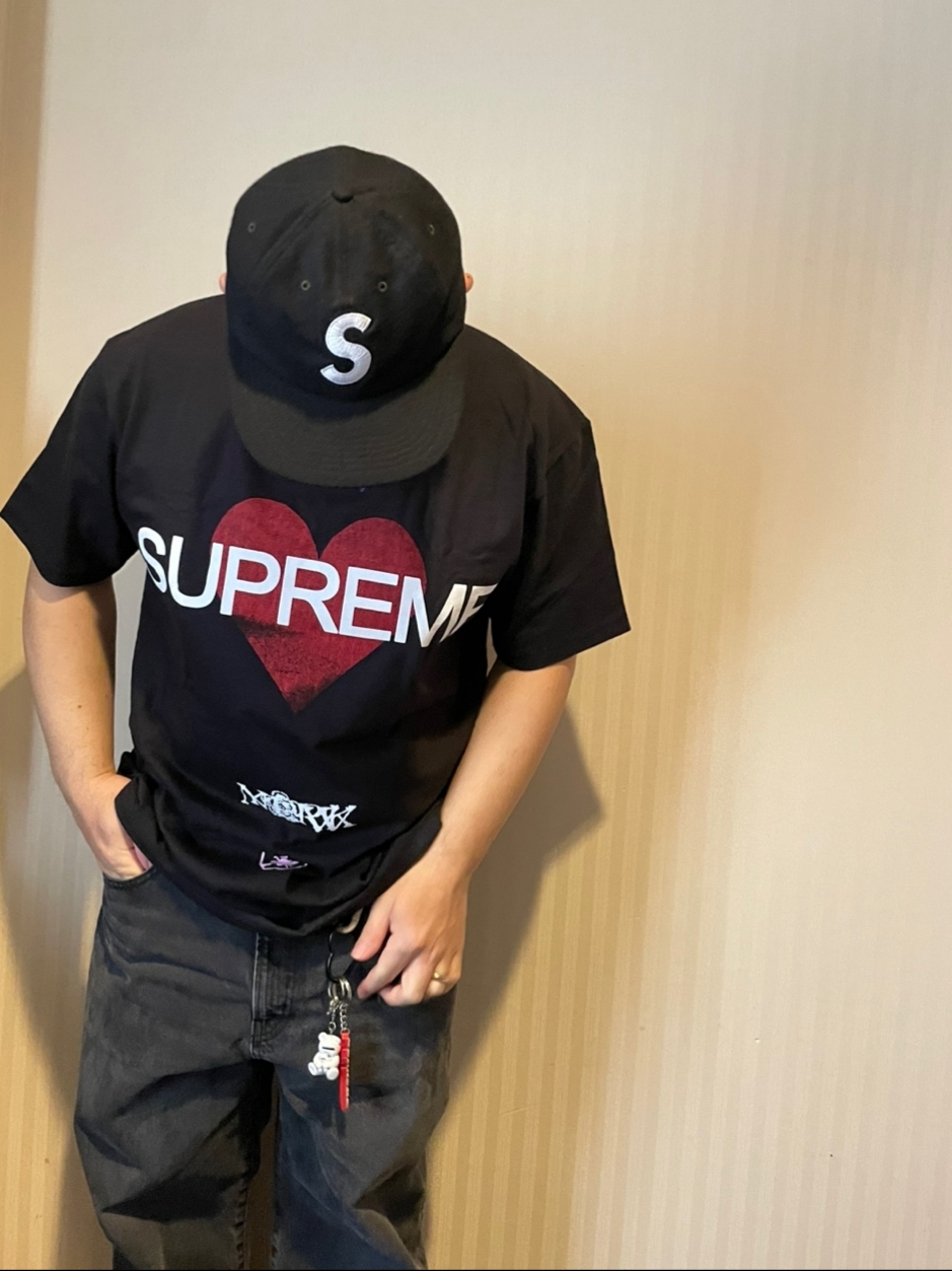 Supreme Announcing T-Shirt Black - 25SS 착용 스타일
