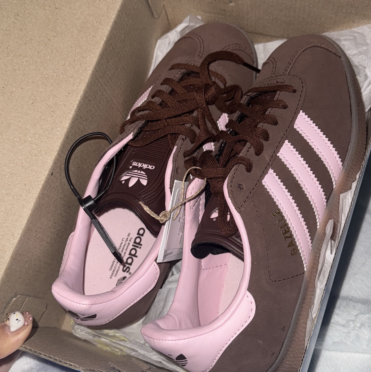 Adidas Gazelle Auburn Clear Pink 착용 스타일 - 1