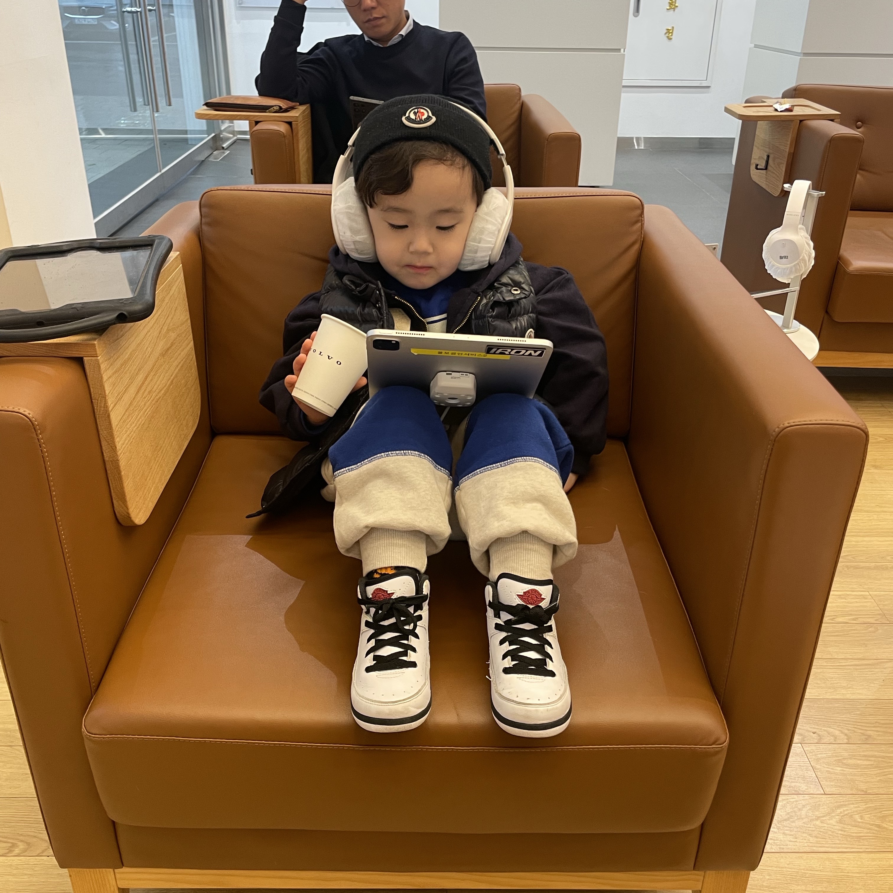 (TD) Jordan 2 Retro OG Chicago, (Kids) Moncler Logo Patch Beanie Black - 24FW 착용 스타일 - 2