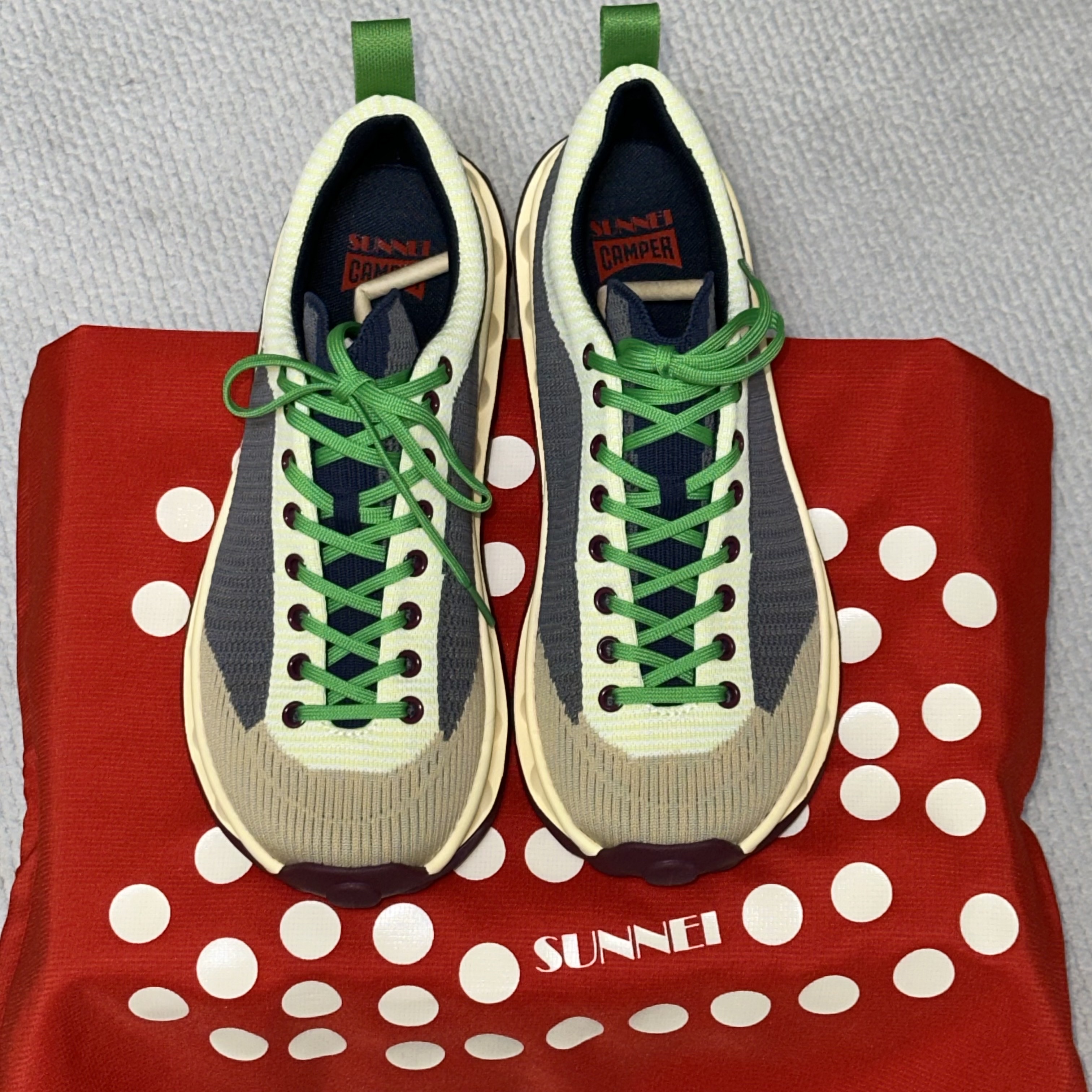 Camper X Sunnei Men Pelotissima Sneakers Yellow & Beige 착용 스타일 - 2