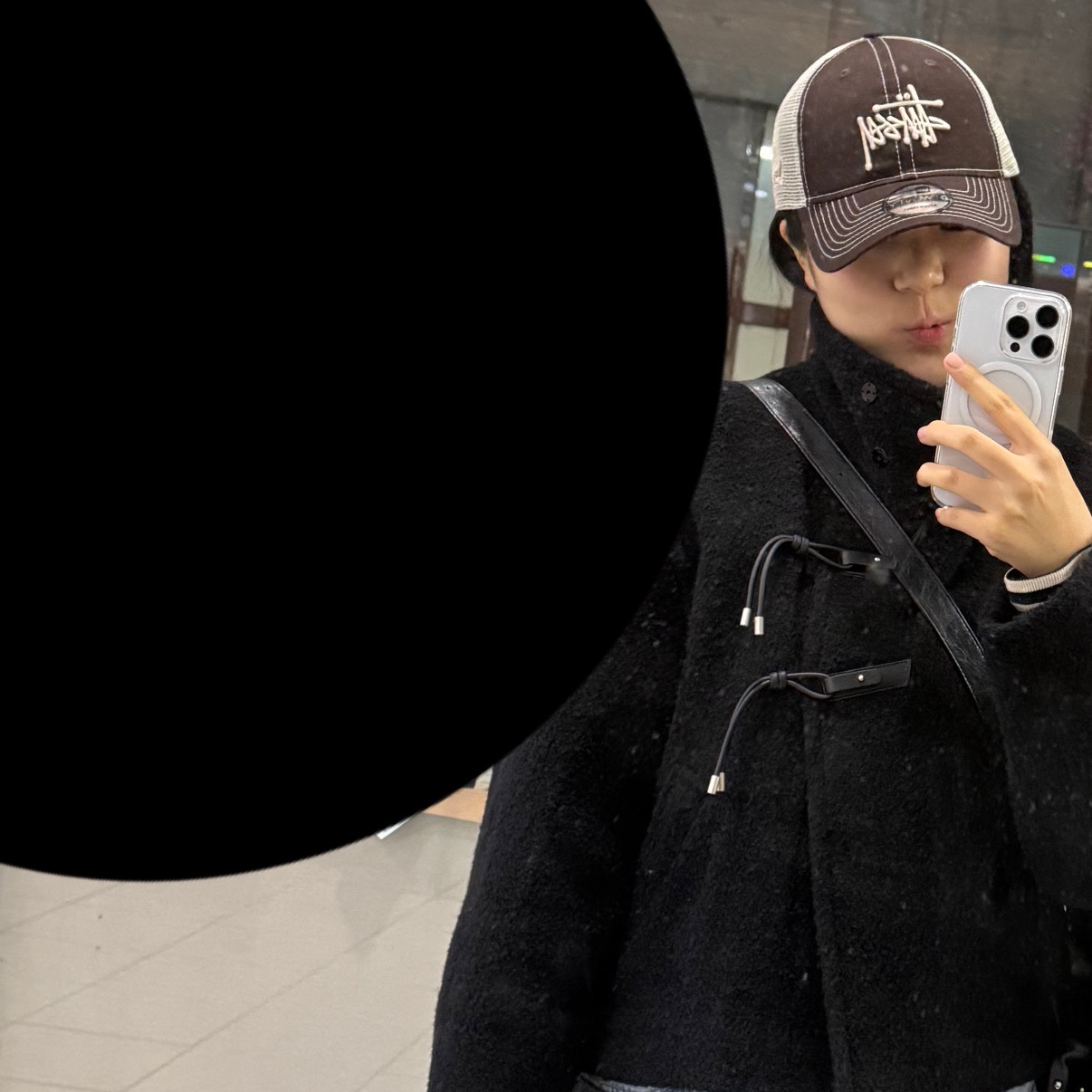 Stussy New Era 9twenty Basic Trucker Brown 착용 스타일