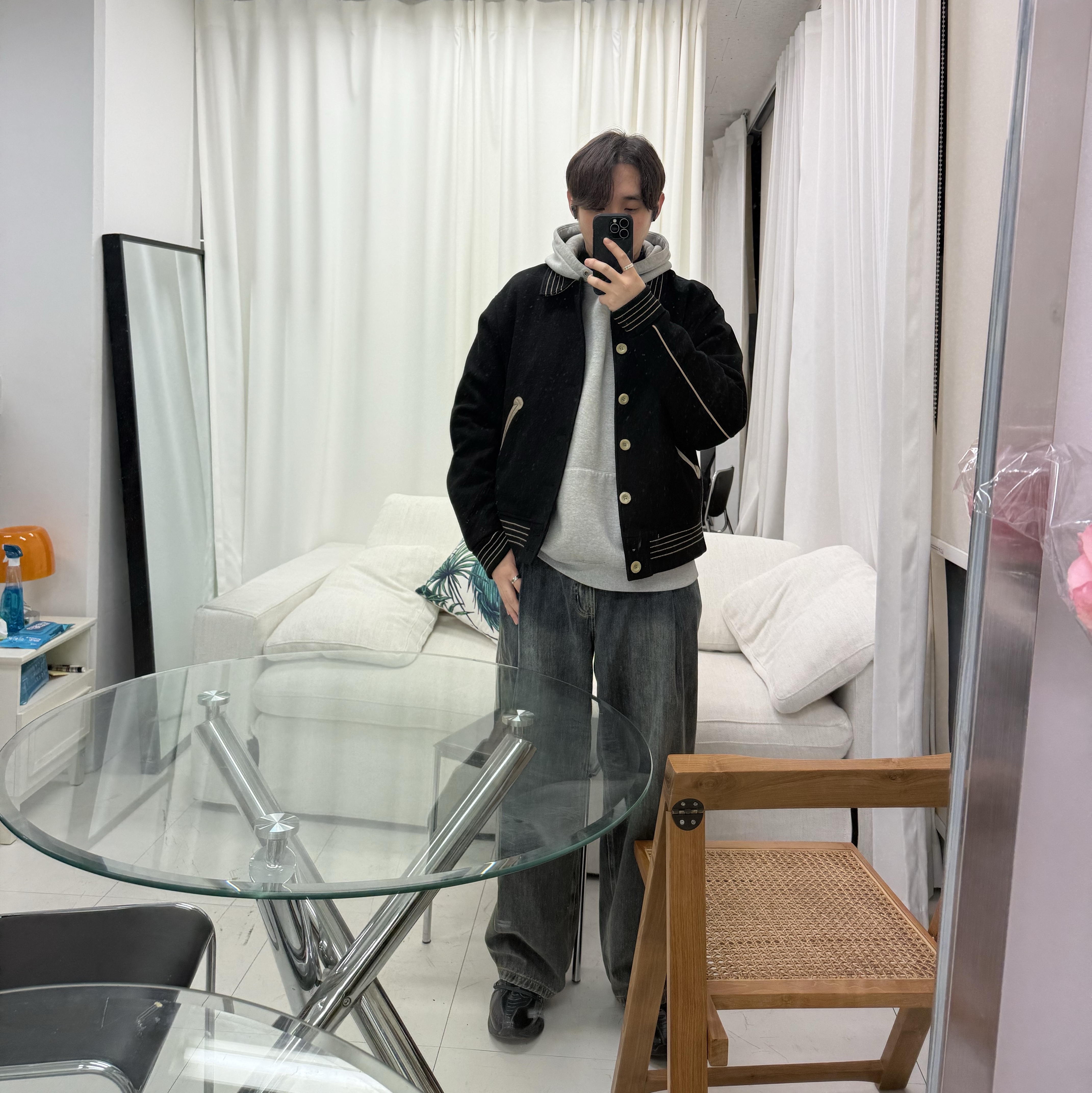 Andersson Bell Suuny Varsity Cardigan Jacket Black, Asics x Andersson Bell HN2-S Protoblast Black 착용 스타일