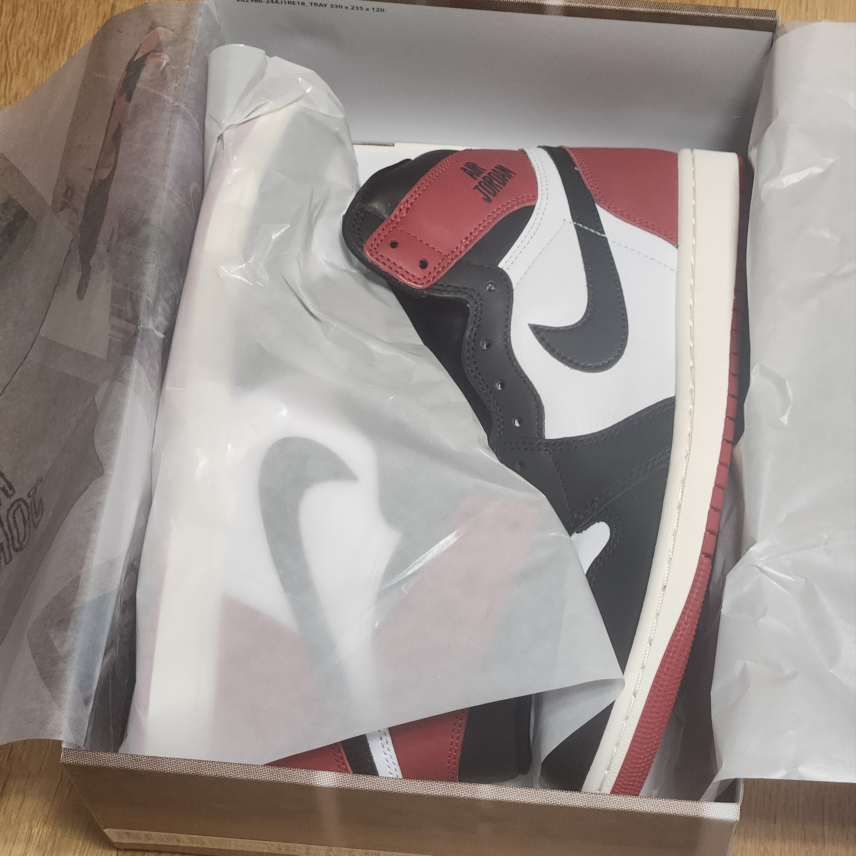 Jordan 1 Retro High OG Black Toe 착용 스타일 - 3