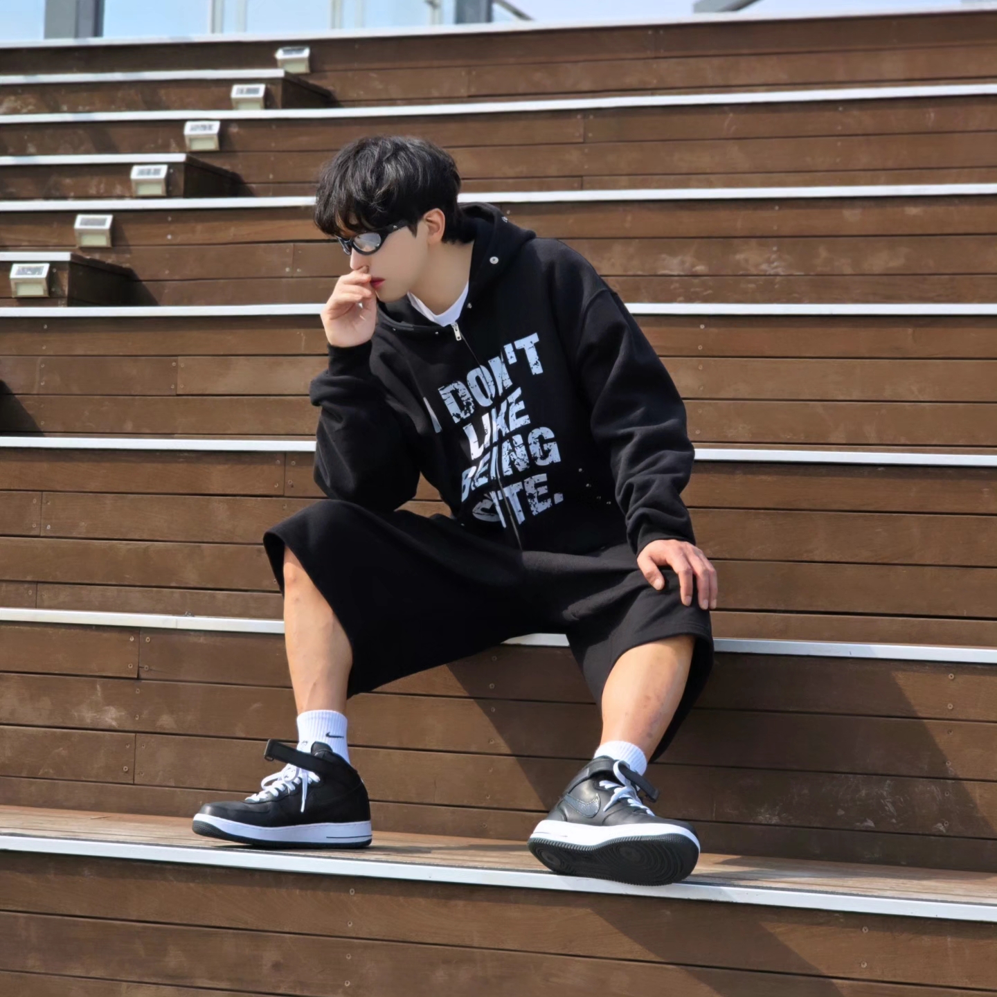Nike x Stussy Air Force 1 '07 Mid SP Black 착용 스타일 - 6