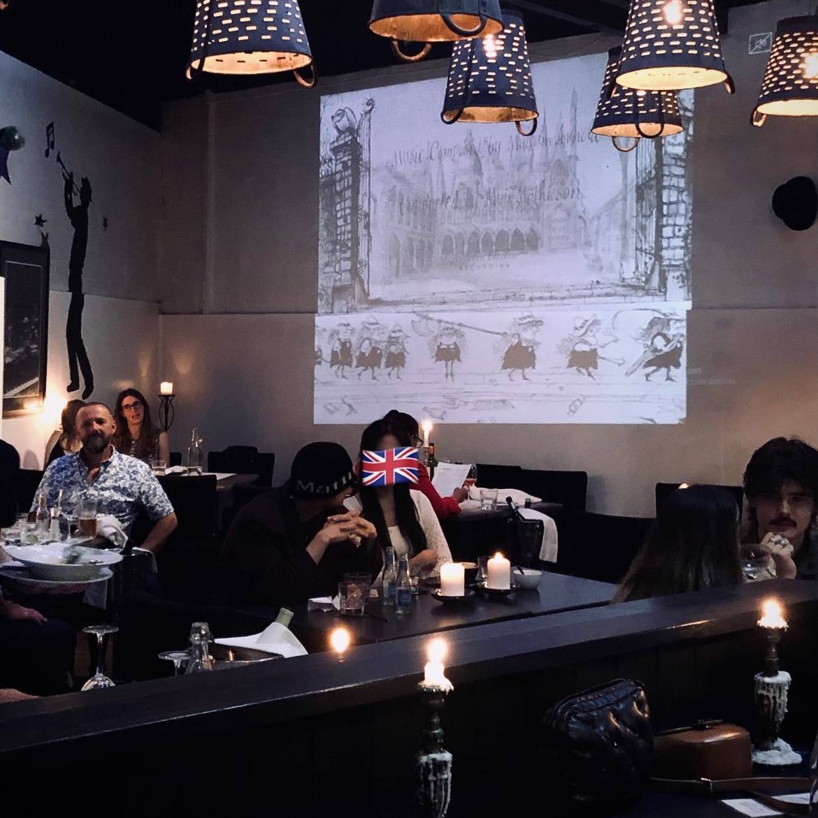 샤넬 코코 크러쉬 링 퀼티드 모티프 미니 & 18K 화이트 골드, 마뗑킴 로고 자카드 숏 비니 블랙 착용 스타일 - 2