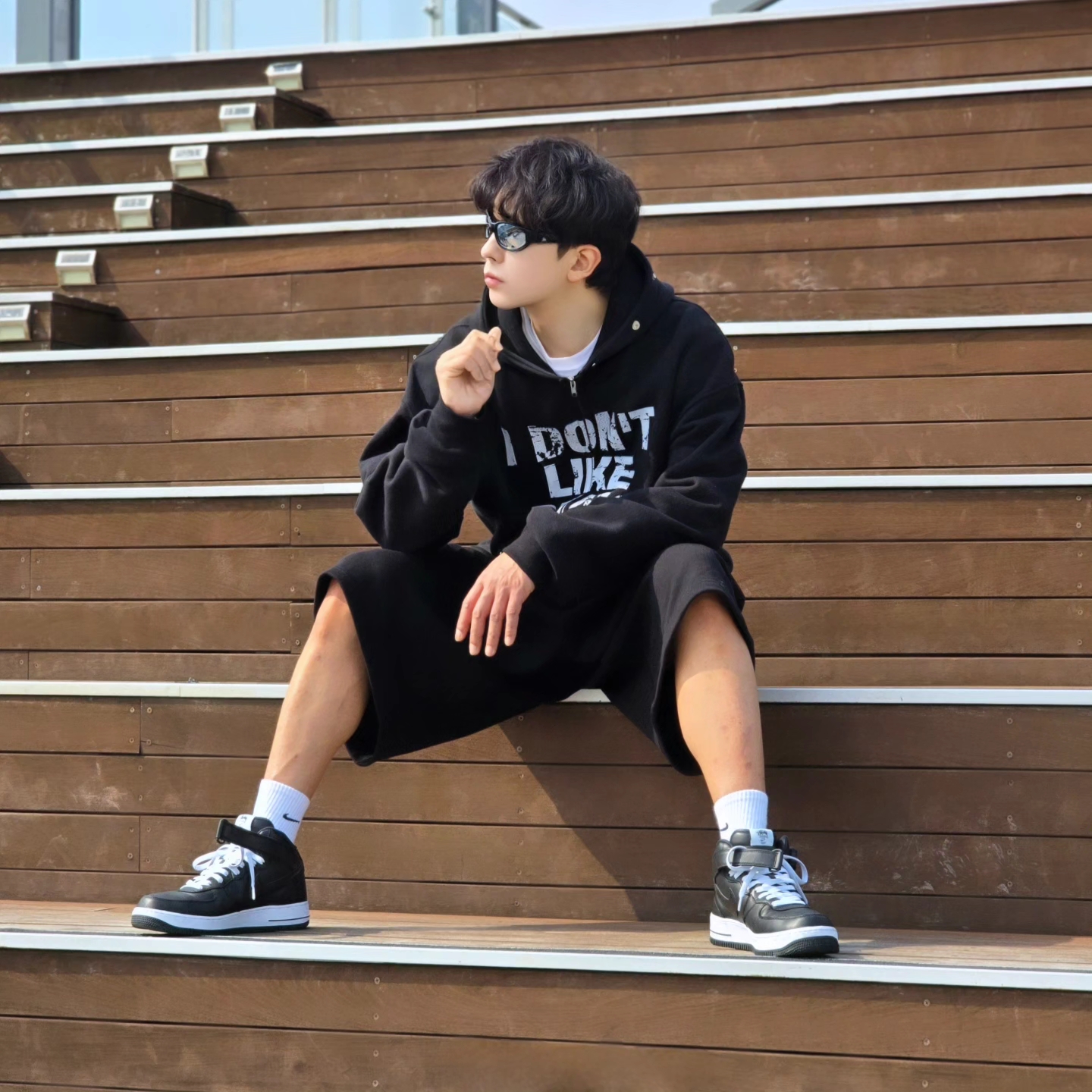 Nike x Stussy Air Force 1 '07 Mid SP Black 착용 스타일 - 7