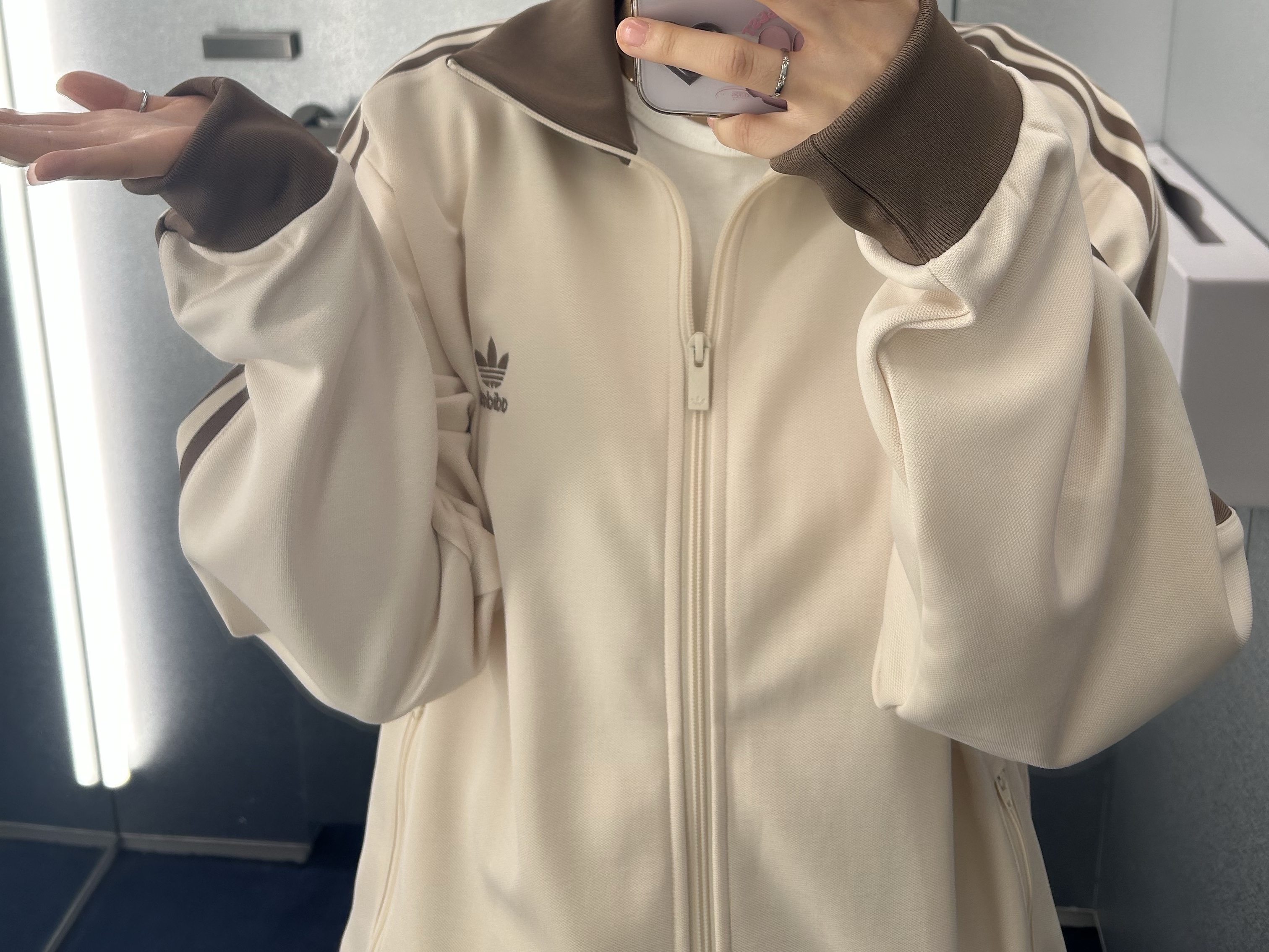 Adidas Adicolor Classic Beckenbauer Track Top Wonder White Trace Brown - KR Sizing 착용 스타일 - 2