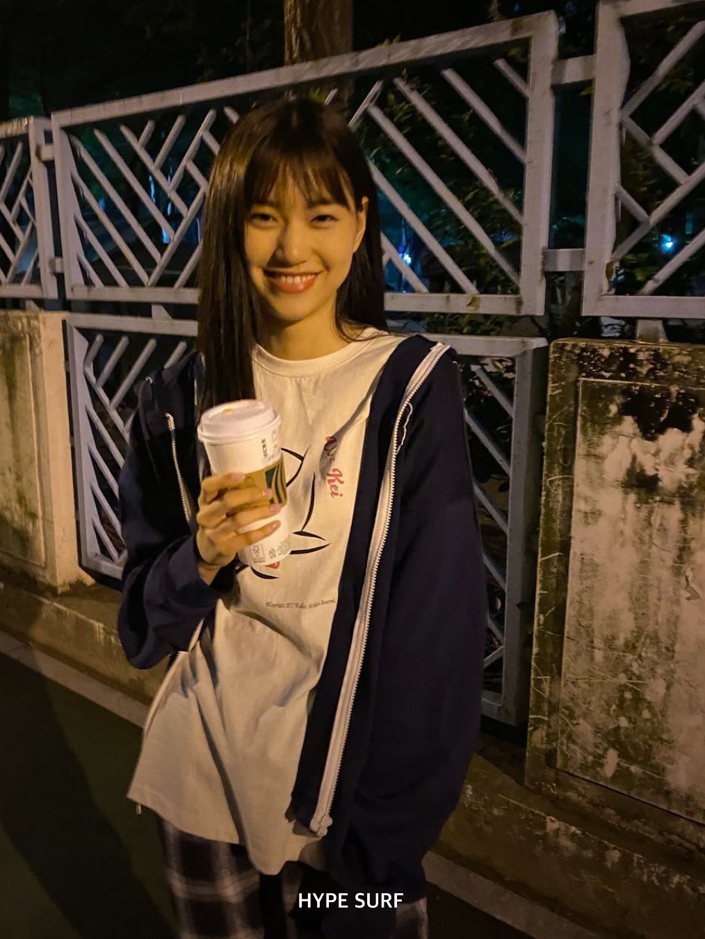 나이키 SB 아이콘 풀오버 후드 블랙 - 아시아, 오픈 Yy x 헬로 키티 카라 티셔츠 블랙 착용 스타일 - 7