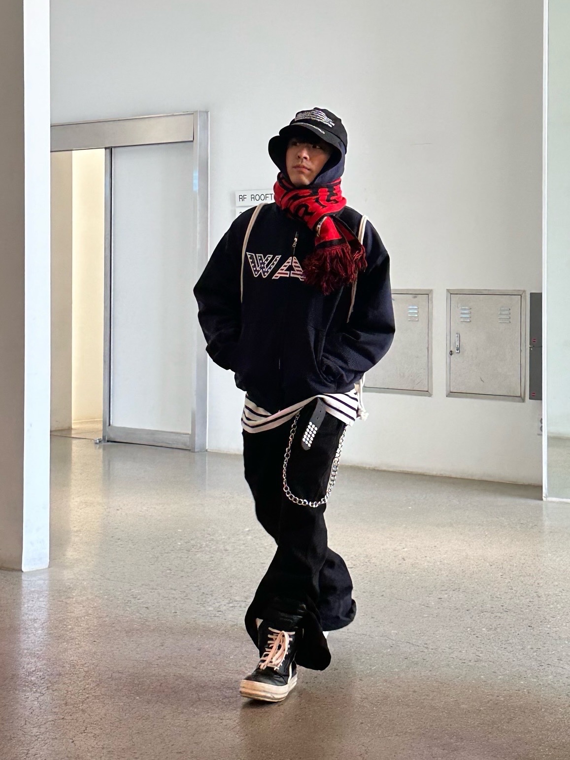 Rick Owens Porterville Geobasket Black Milk 착용 스타일 - 1