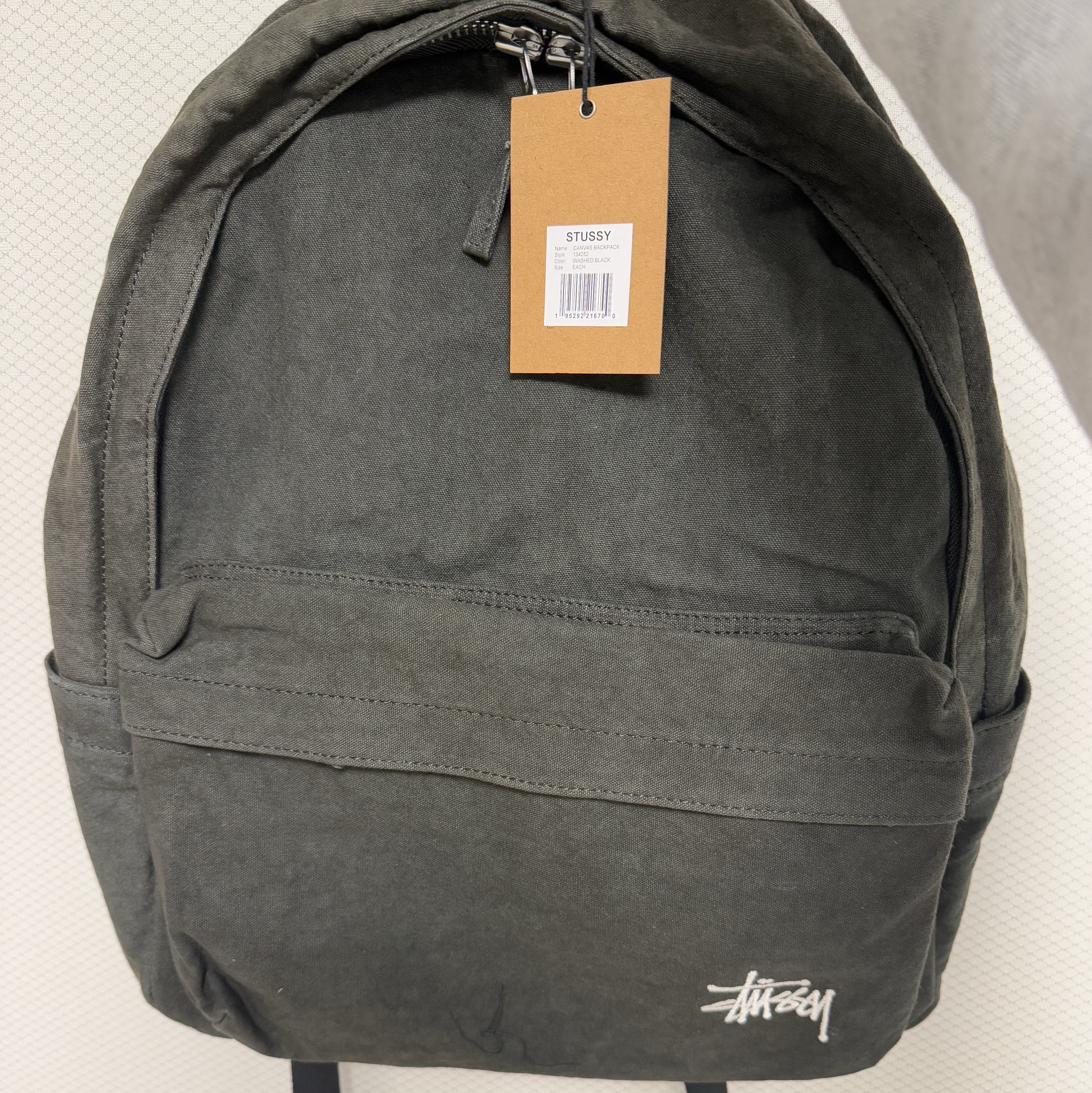 Stussy Canvas Backpack Washed Black 착용 스타일