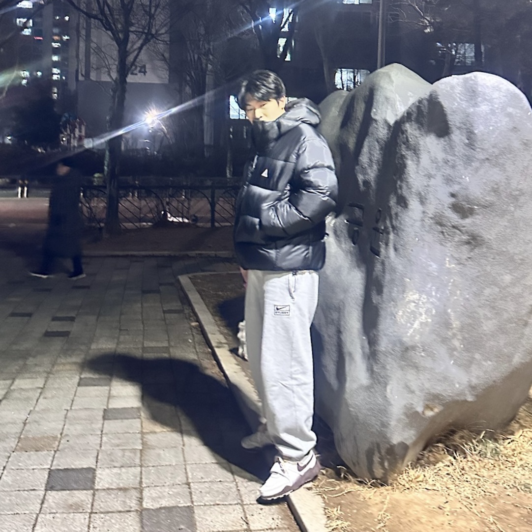 Nike ACG Therma-Fit ADV Lunar Lake Loose Hooded Jacket Black Summit White - Asia, Nike x Stussy NRG Fleece Pants Dark Grey Heather (DO9340-063) 착용 스타일
