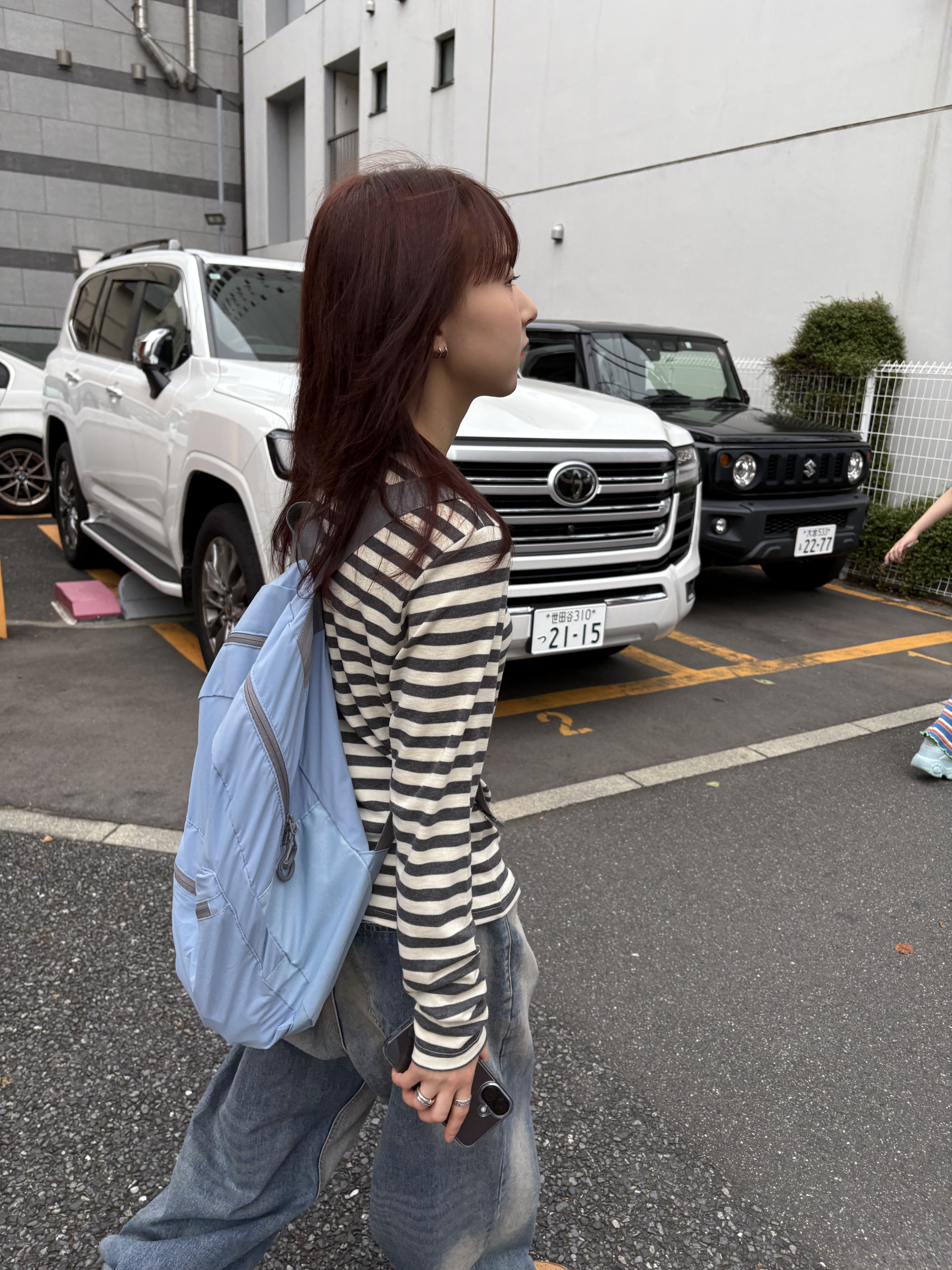 Huey Stripe Border Tee Grey, Huey H Patch Two Tone Cap Grey 착용 스타일 - 1