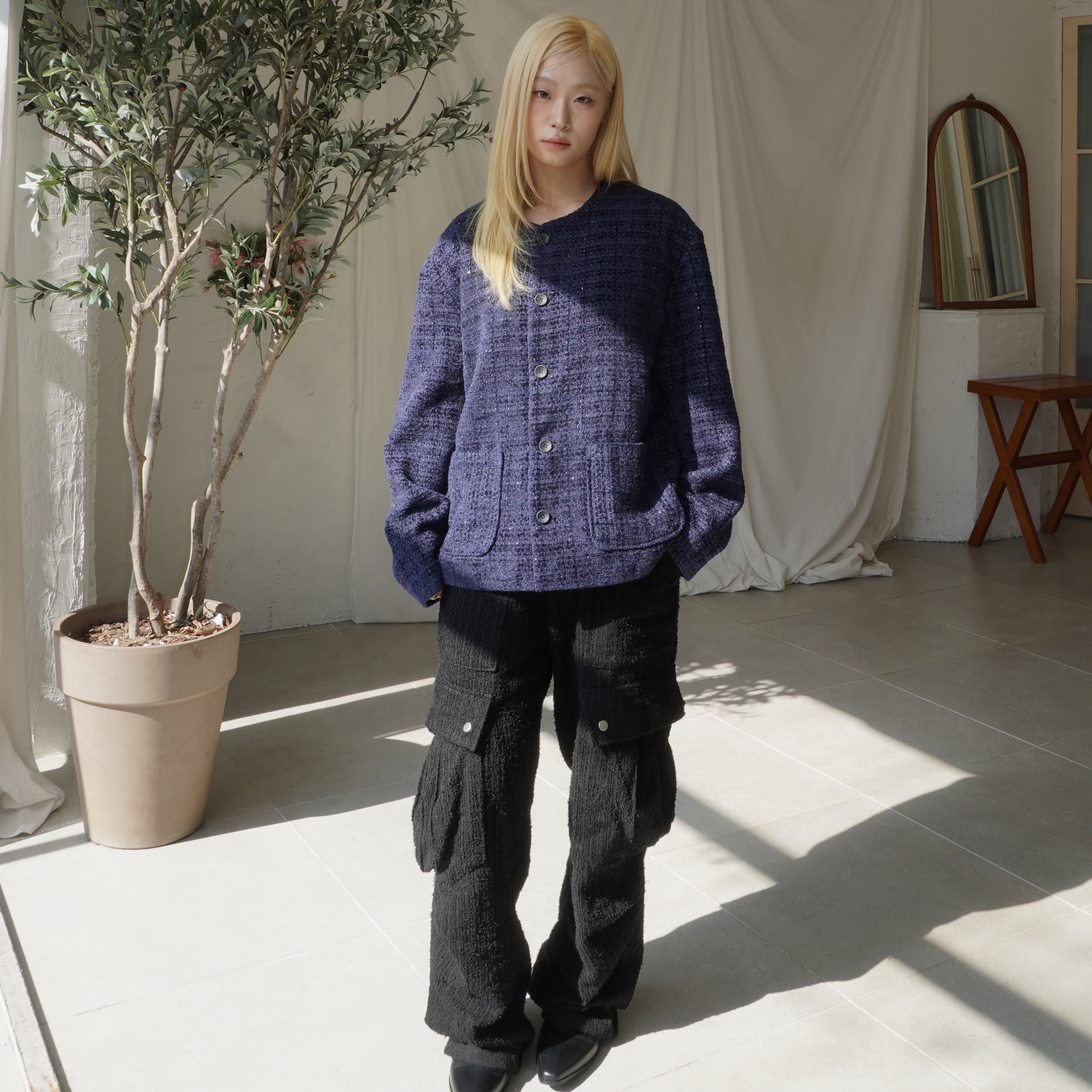 Hono Report Collarless  Cardigan Navy Tweed, Hono Report Jacquard Cargo Pants Damaged Black 착용 스타일