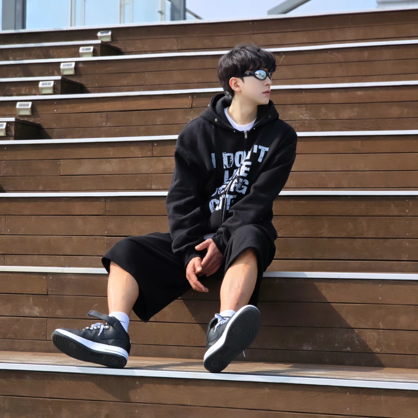 Nike x Stussy Air Force 1 '07 Mid SP Black 착용 스타일 - 5