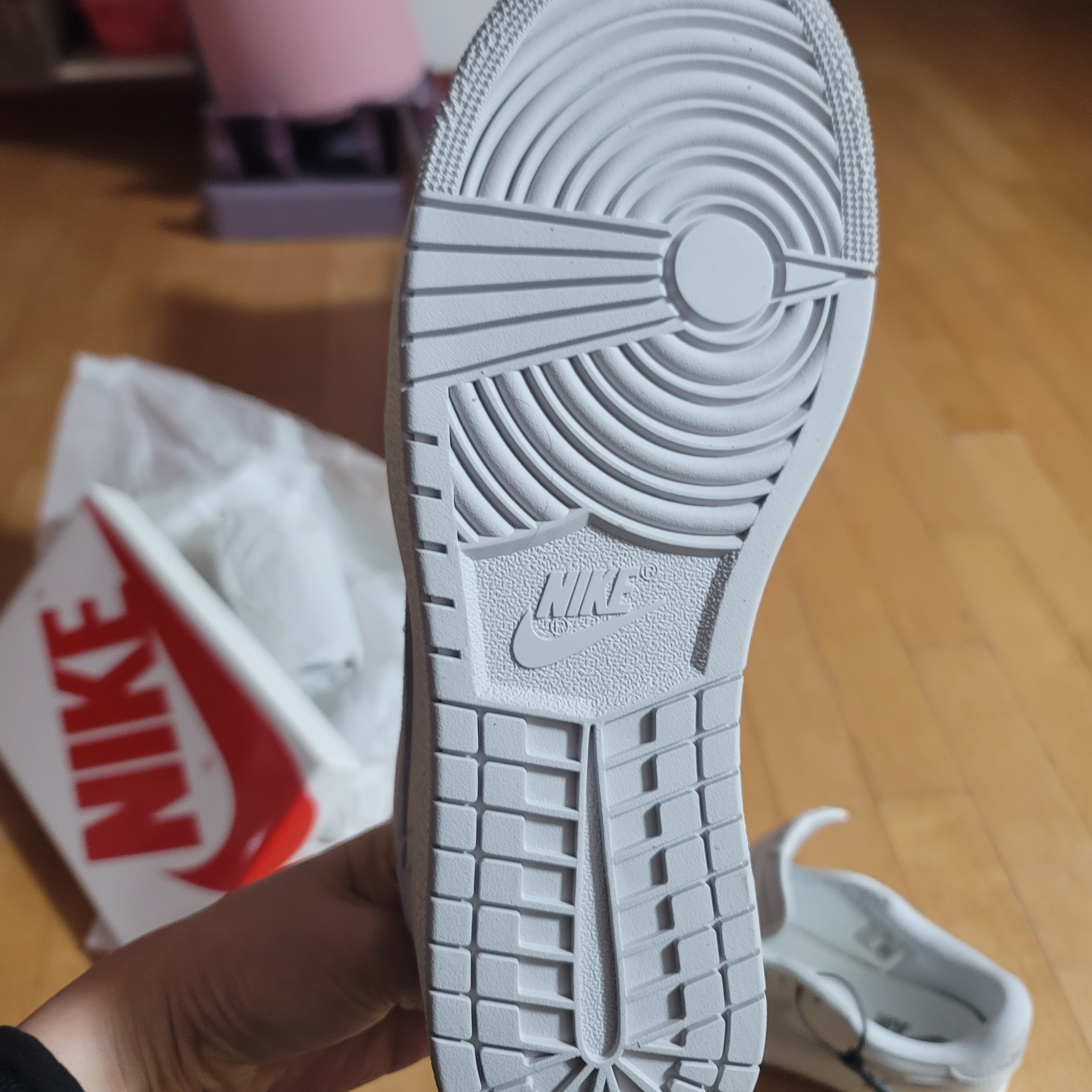 Jordan 1 Low 85 Neutral Grey 착용 스타일 - 2