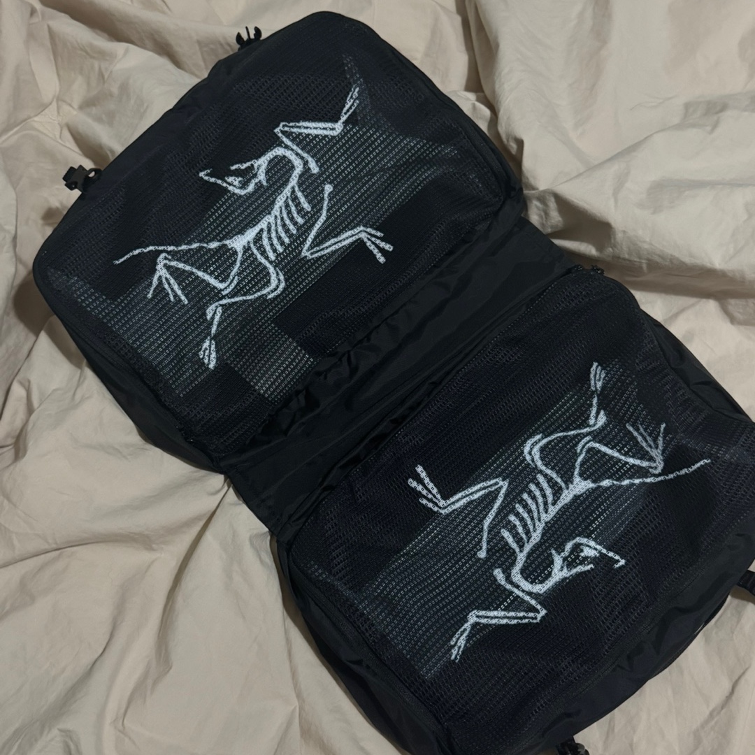 Arc'teryx Index Gear Organizer Medium Black 착용 스타일 - 2