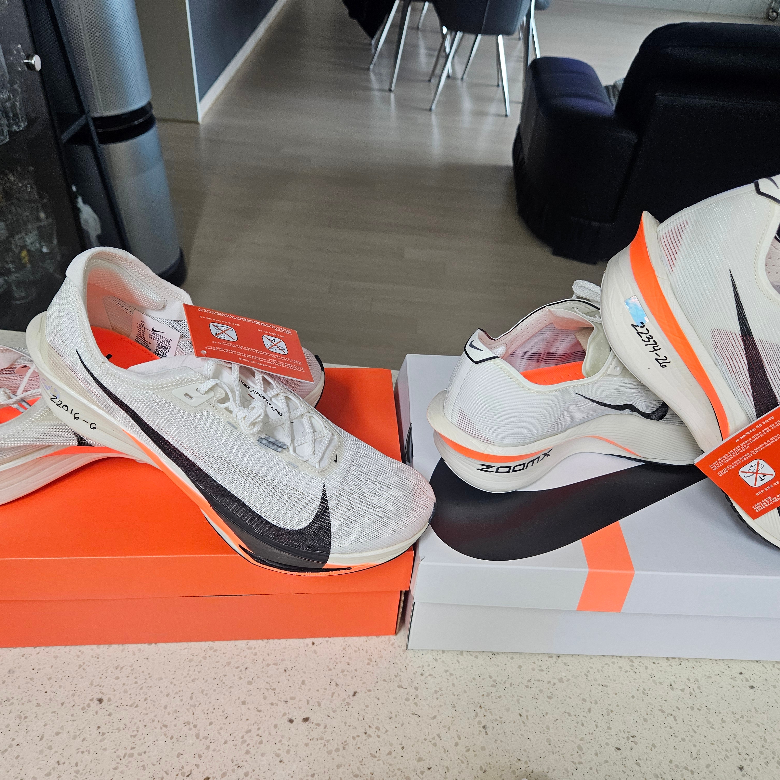 Nike ZoomX Streakfly 2 Proto Sail Total Orange, Nike ZoomX Vaporfly Next% 4 Proto Sail Total Orange 착용 스타일 - 2