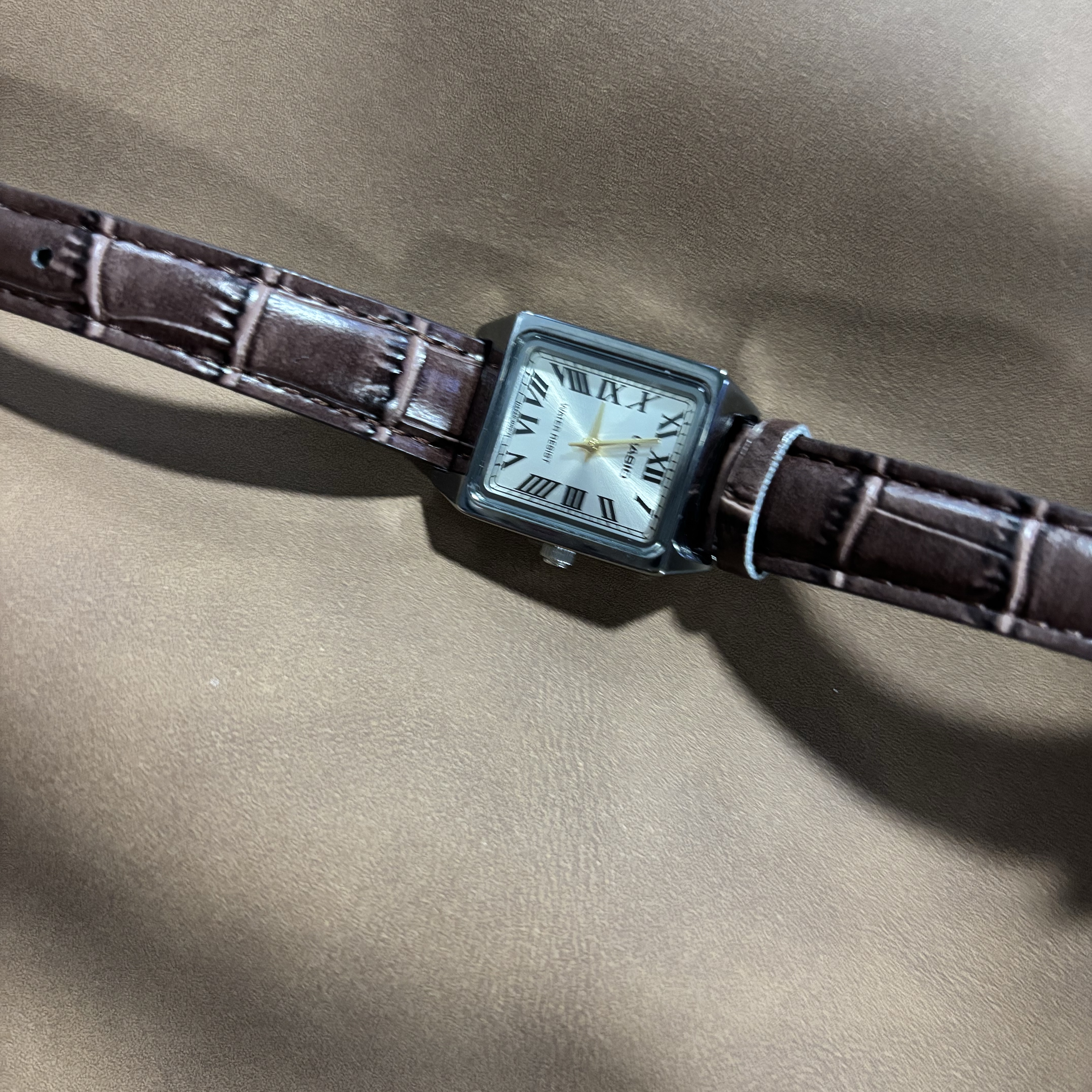 Casio LTP-V007L-9B 착용 스타일