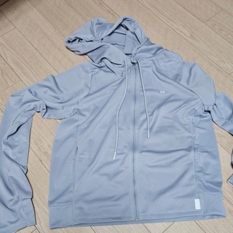 OJOS i:e Fluid Hoodie 01 Grey 착용 스타일