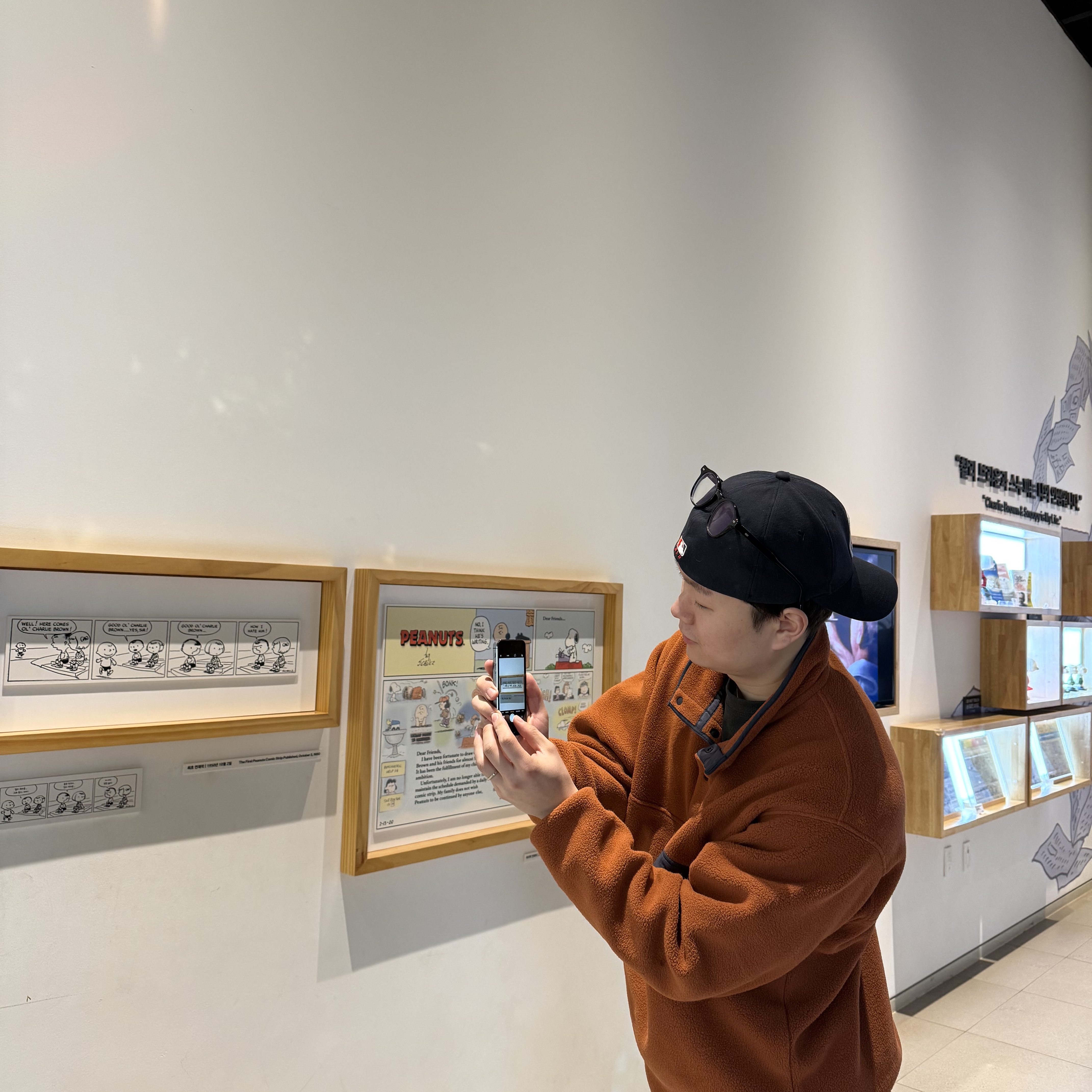 파타고니아 신칠라 스냅-T 플리스 풀오버 버니쉬드 레드, 아식스 조그 100 S 화이트 블랙 - 2E 와이드 착용 스타일 - 2