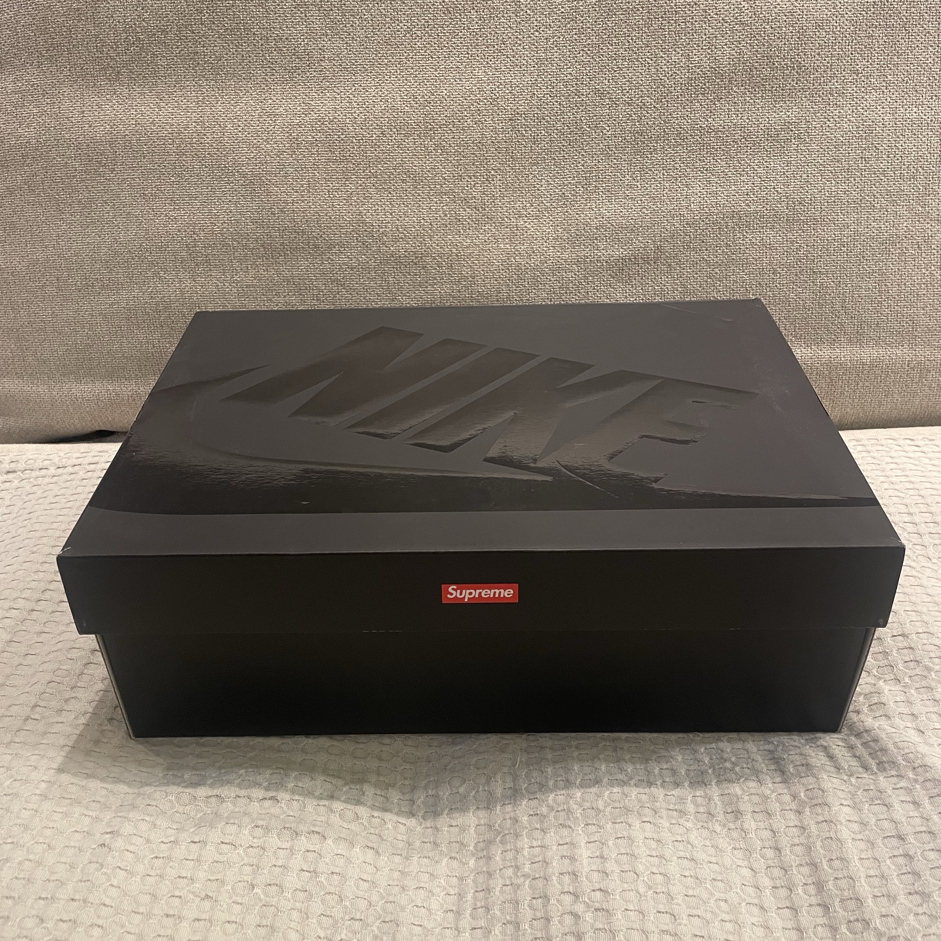 Nike x Supreme Air Force 1 Low White 착용 스타일 - 5