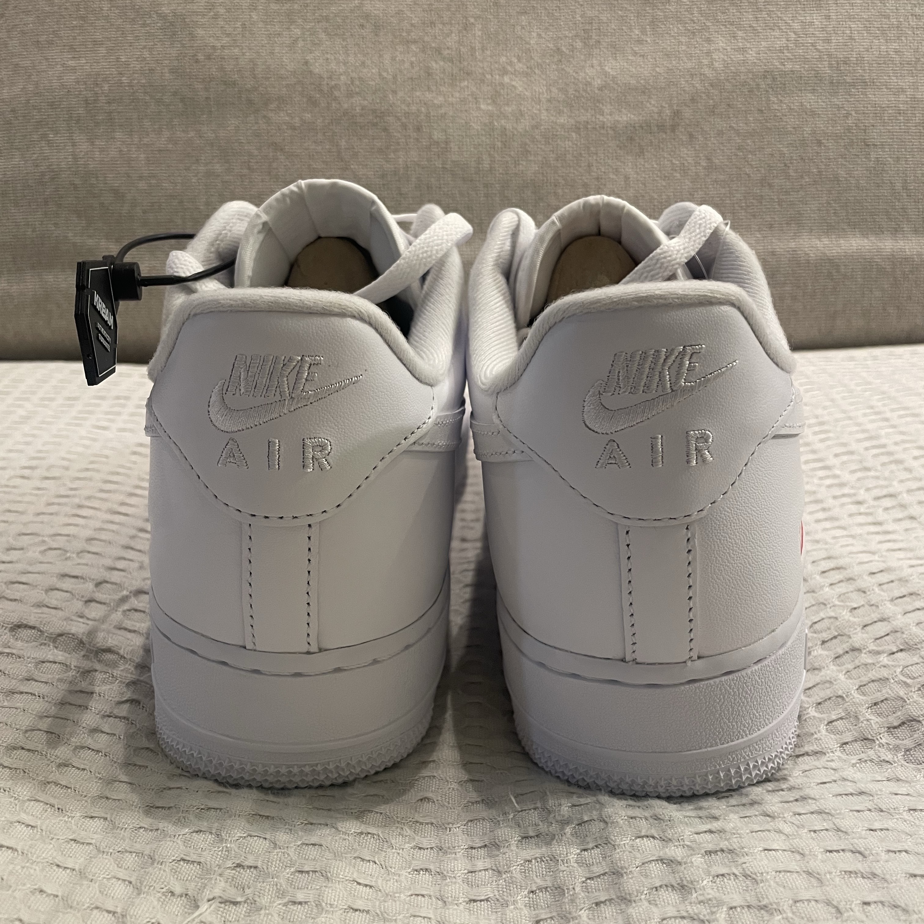 Nike x Supreme Air Force 1 Low White 착용 스타일 - 3