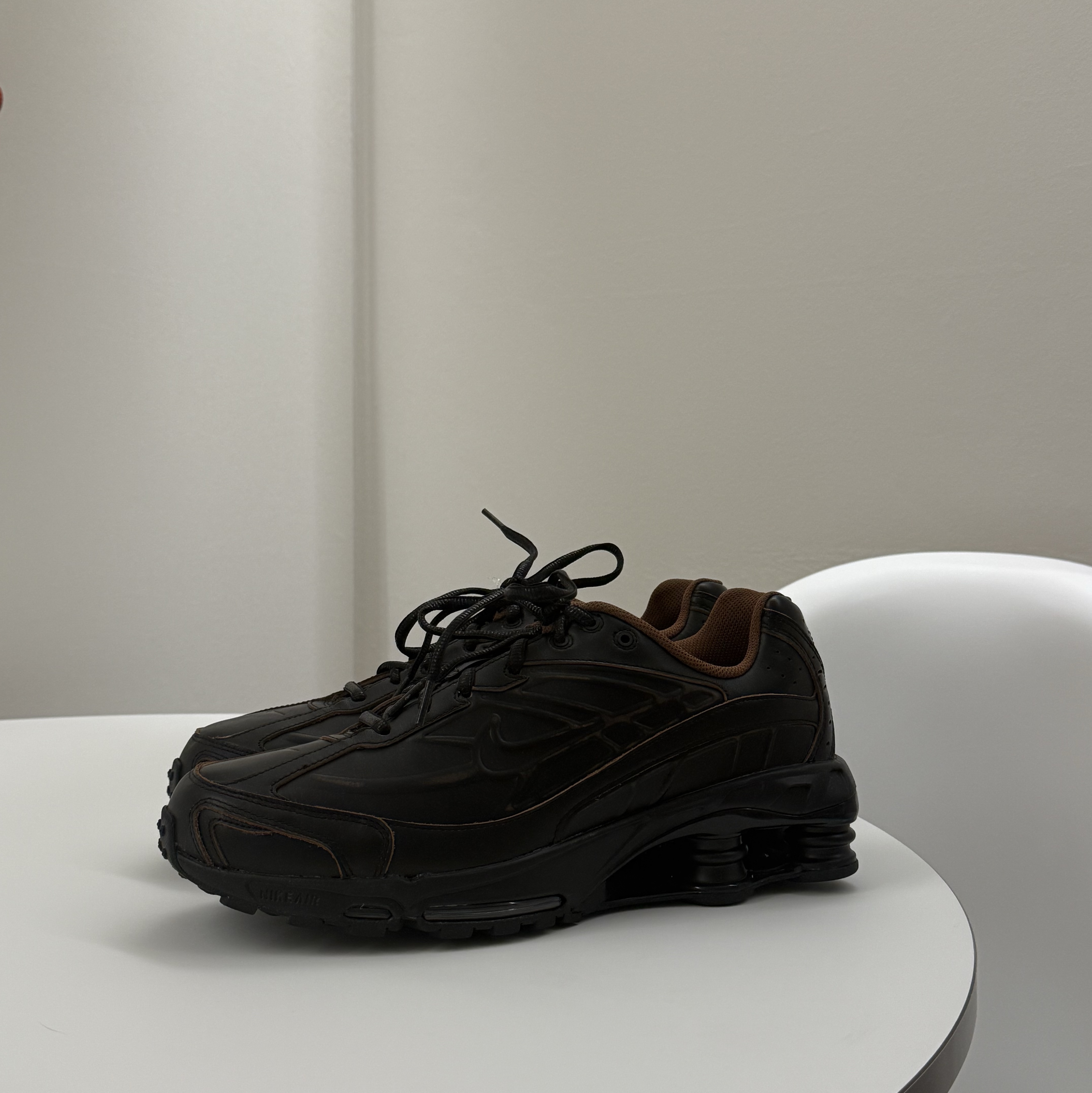Nike Shox Ride 2 PRM Black and Light British Tan 착용 스타일