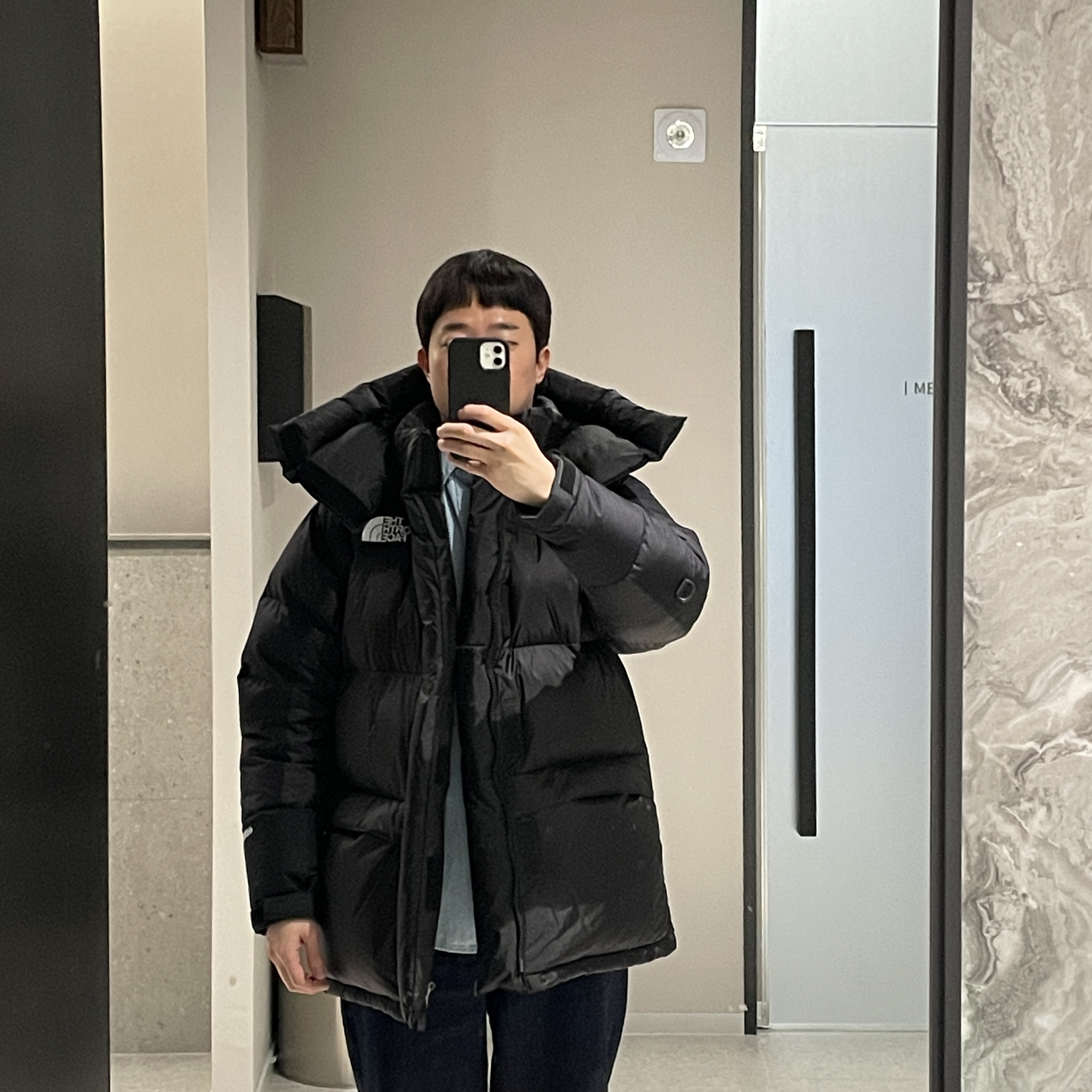 The North Face Him Down Parka Black 착용 스타일 - 1