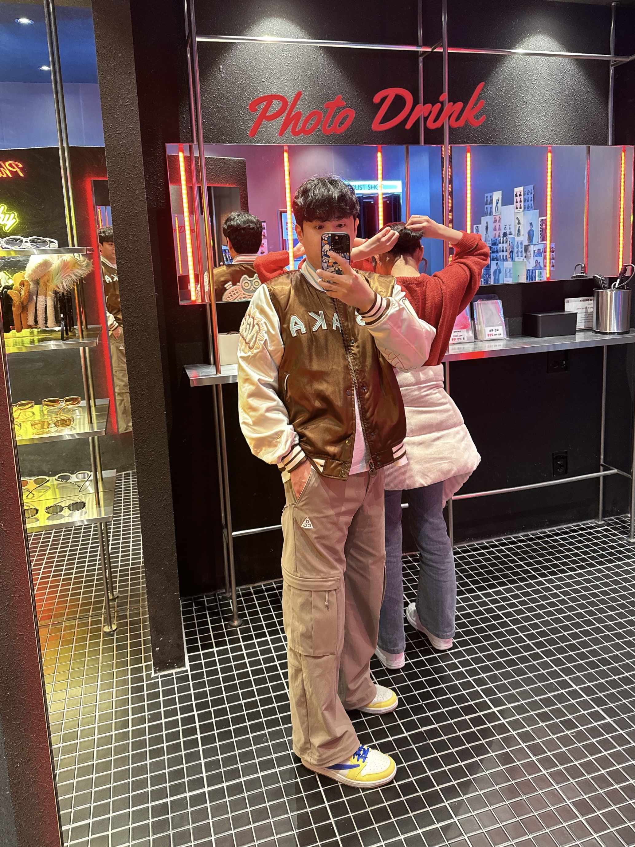 (W) Nike Naomi Osaka Varsity Jacket Cacao Wow, (W) Jordan 1 x Travis Scott Retro Low OG SP Canary 착용 스타일