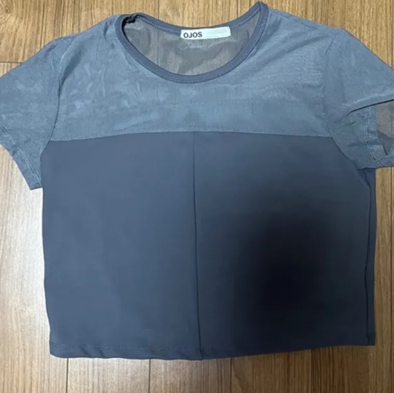 OJOS Half Sheer Jersey T Charcoal 착용 스타일