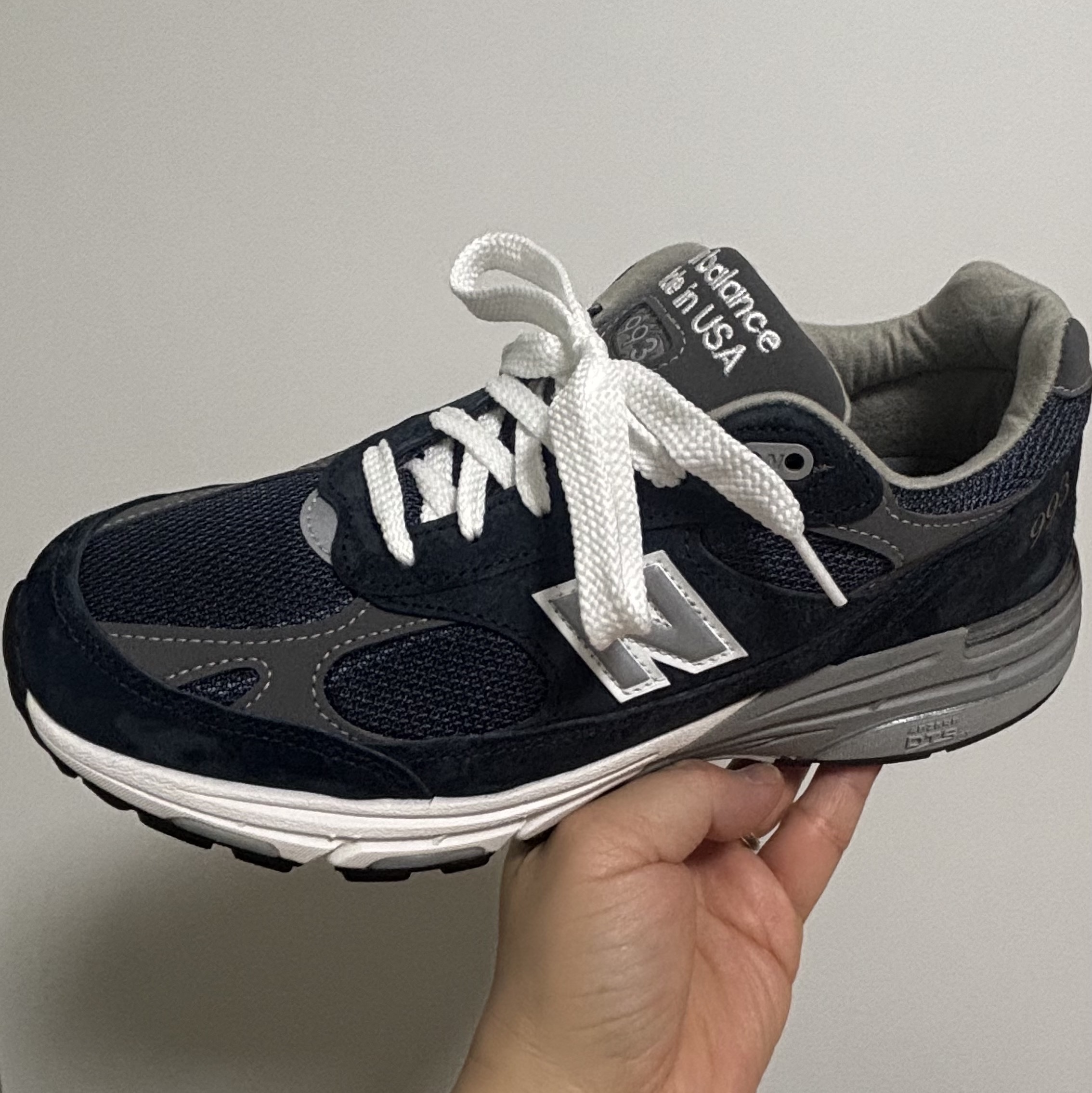 New Balance 993 Made in USA Navy - D Standard 착용 스타일 - 1