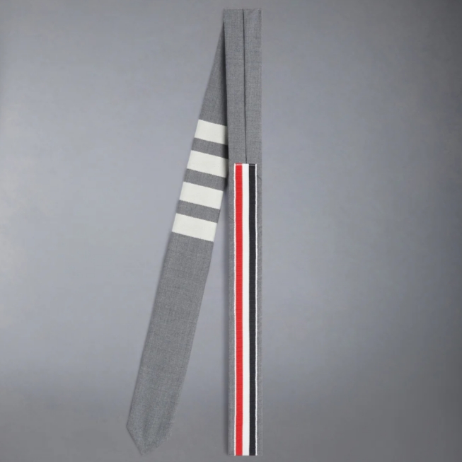 Thom Browne Plain Weave 4-Bar Tie Medium Grey 착용 스타일 - 3