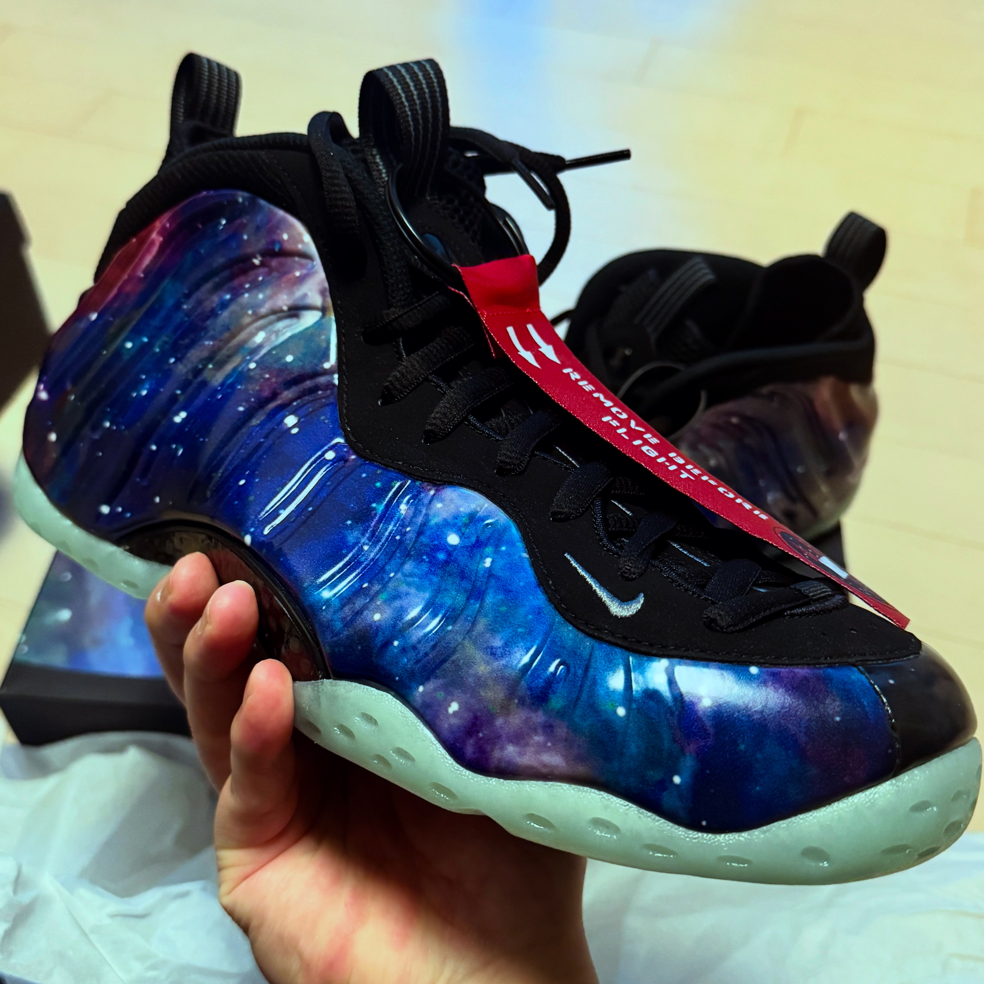 Nike Air Foamposite One Galaxy 착용 스타일