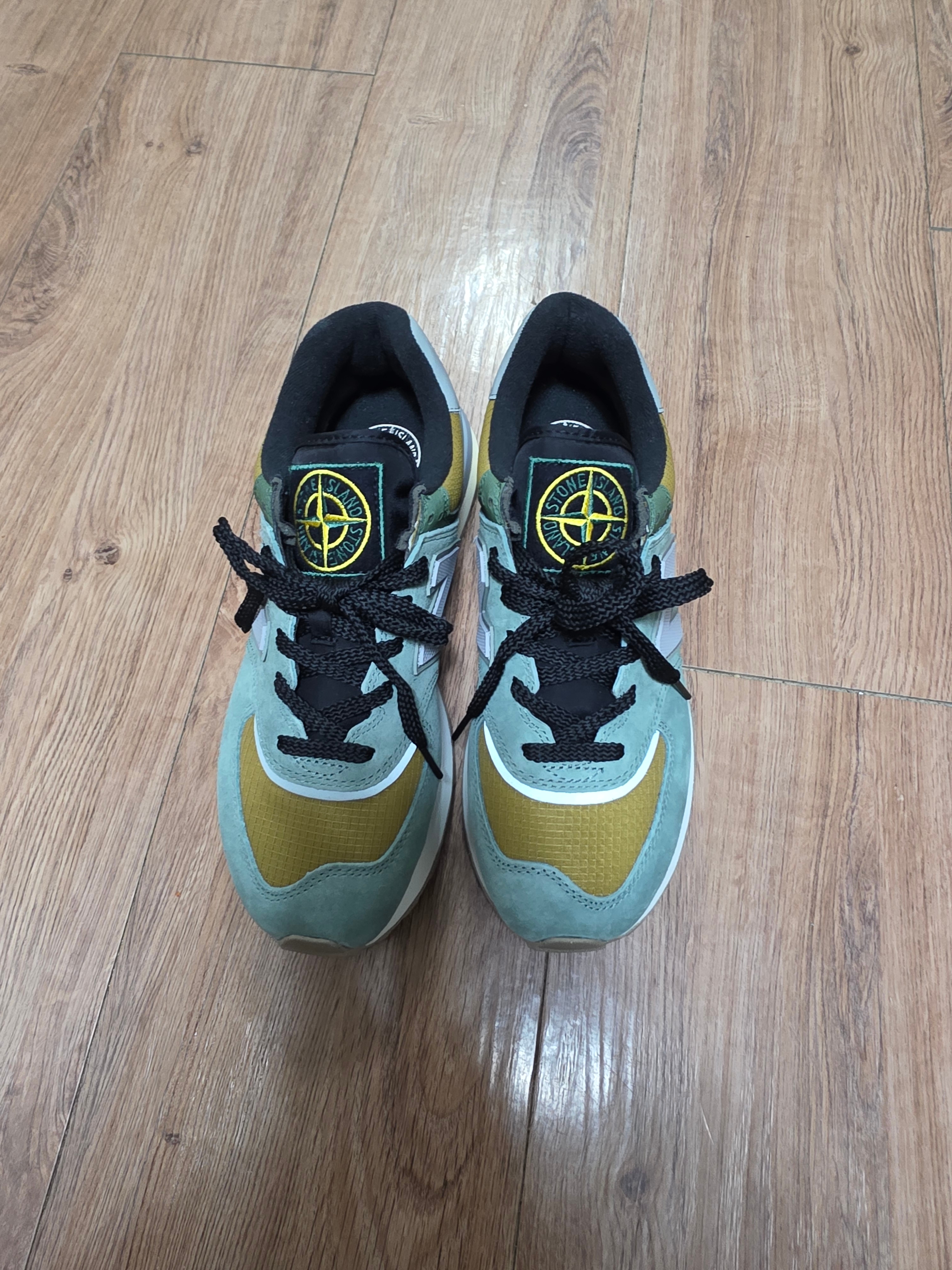New Balance x Stone Island 574 Legacy Light Green 착용 스타일