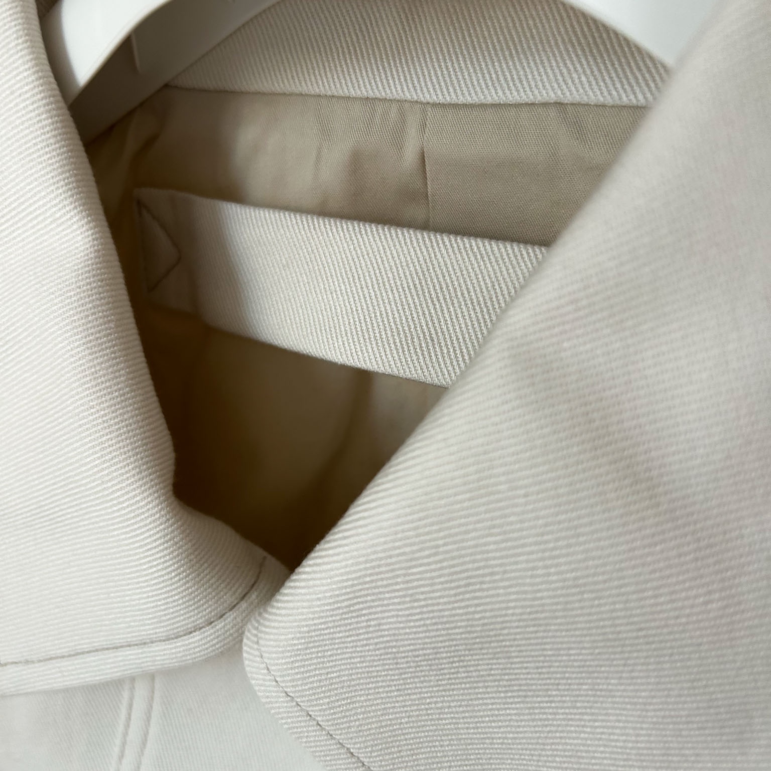 (W) Lemaire Short Blouson Creamy White 착용 스타일 - 3