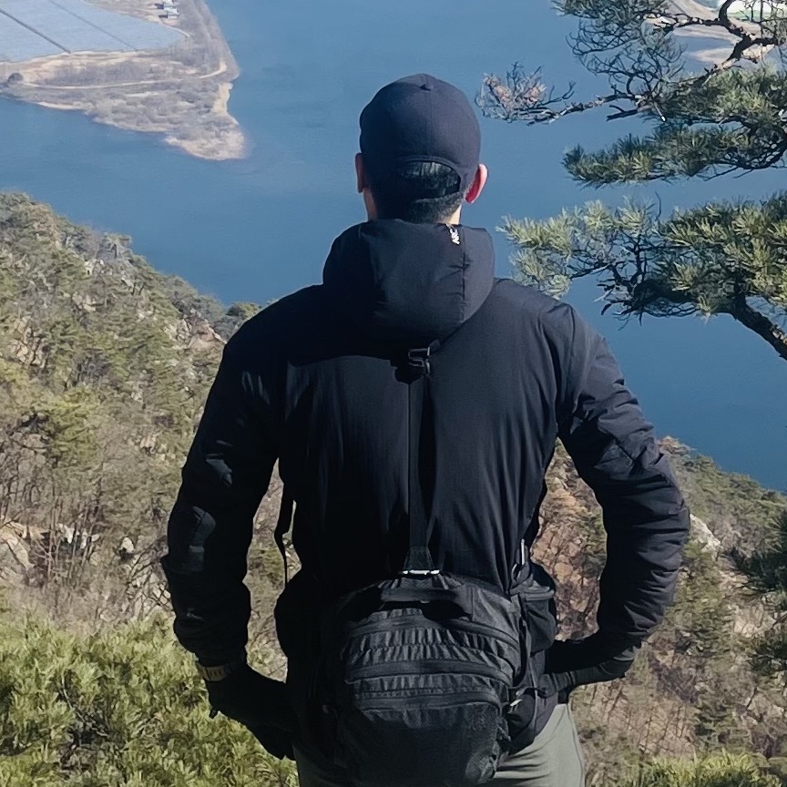 Arc'teryx Proton Hoody Black, Arc'teryx Small Bird Cap Black 착용 스타일 - 3