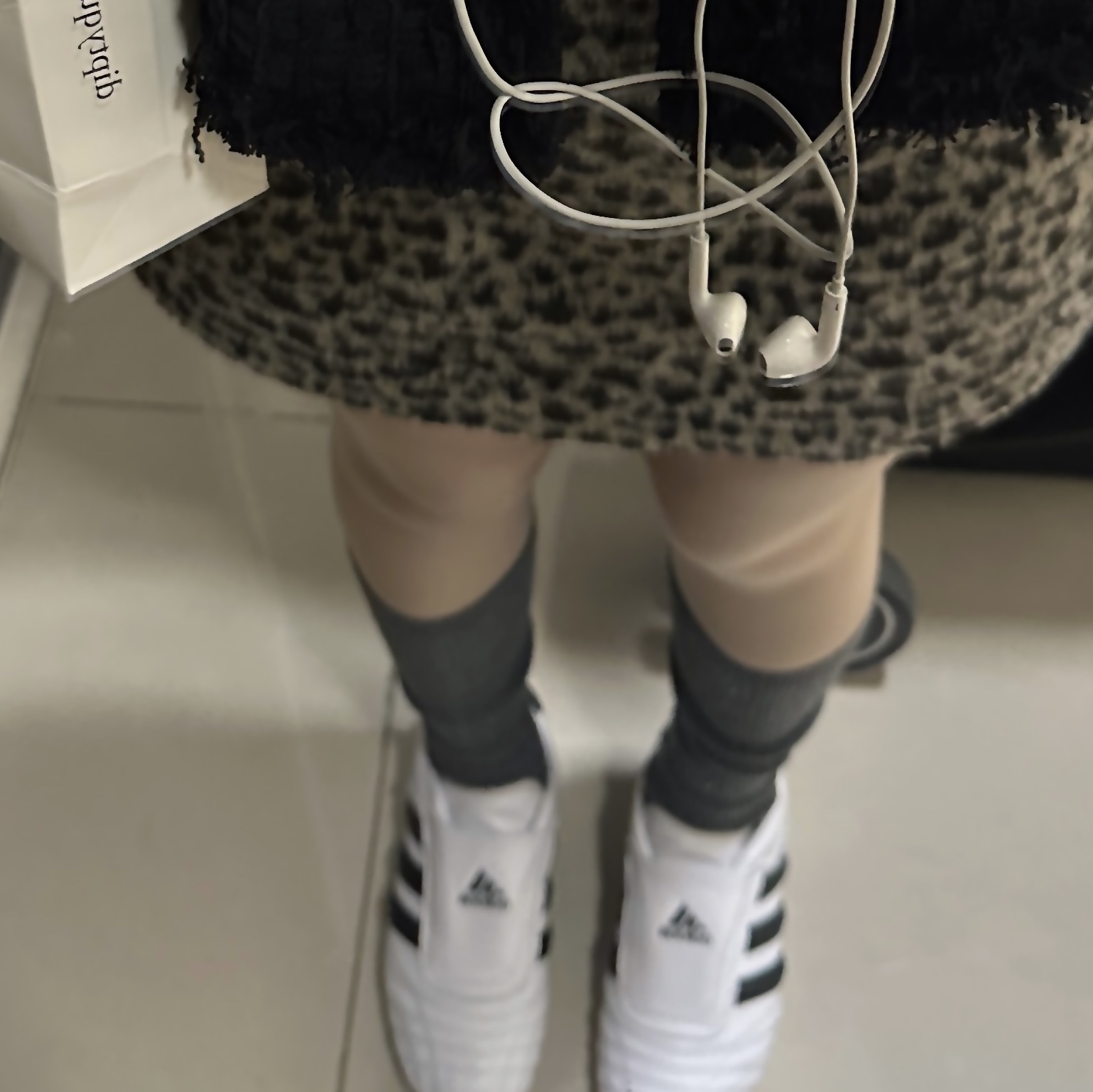 (W) Adidas Taekwondo Cloud White Core Black 착용 스타일 - 3