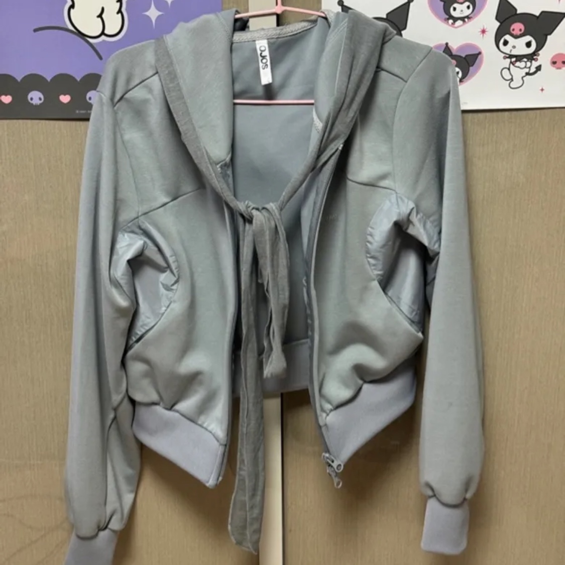 OJOS Muffler Boxer Crop Hoodie Grey 착용 스타일