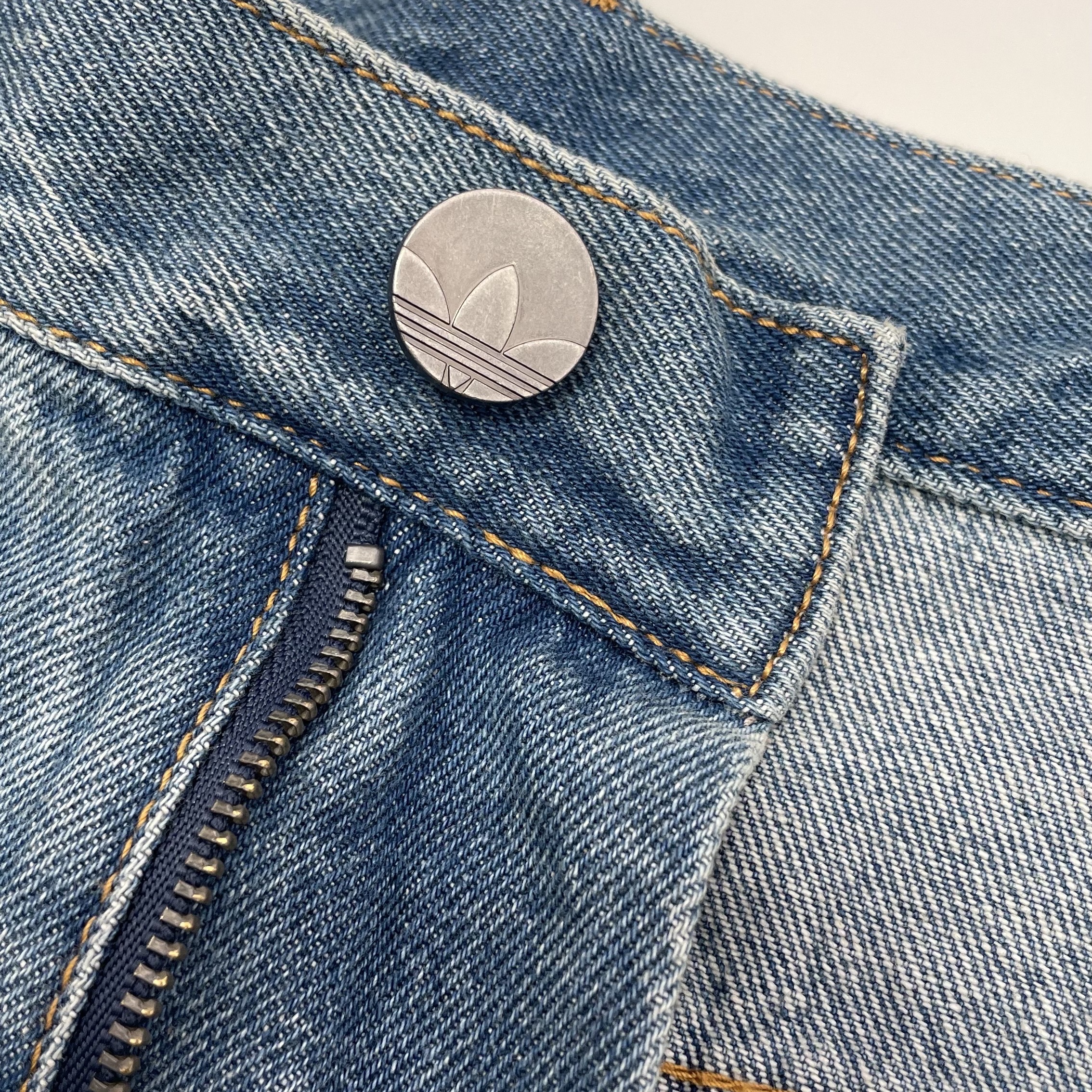 Adidas Adilenium Season 3 Loose Fit Denim Pants Indigo Denim - KR Sizing, Onitsuka Tiger Tokuten Grey White 착용 스타일 - 4