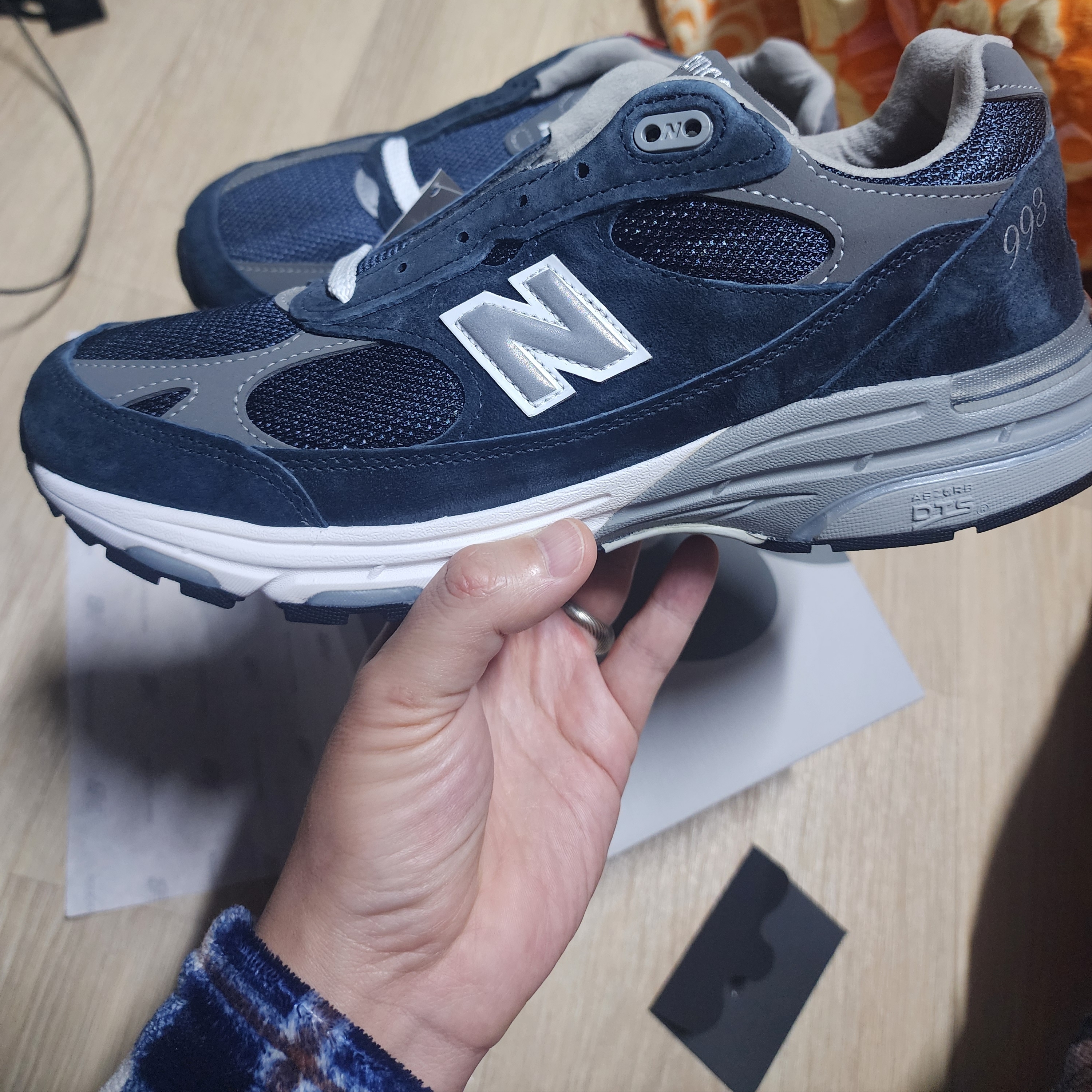 New Balance 993 Made in USA Navy - D Standard 착용 스타일 - 2