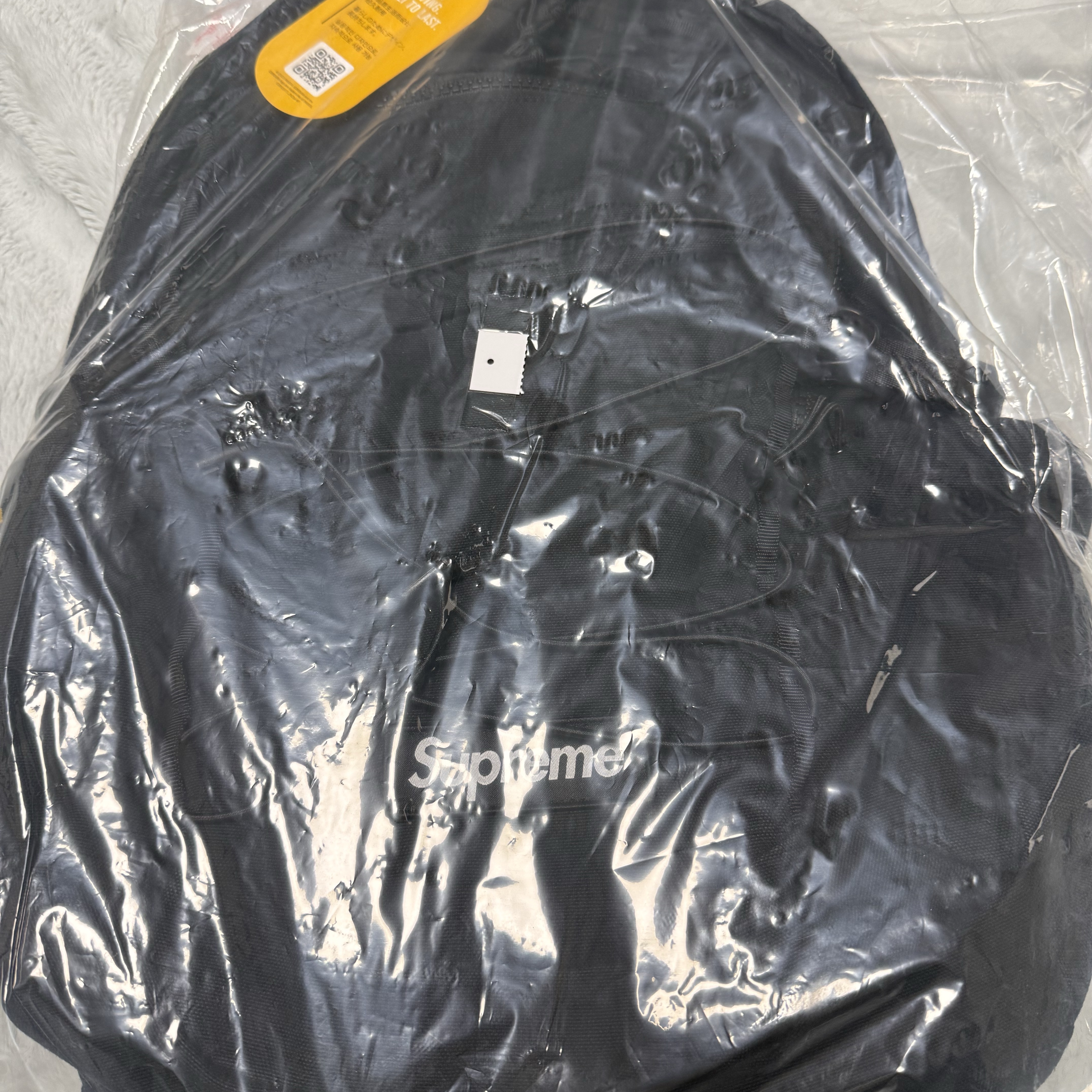Supreme Backpack Black - 25SS 착용 스타일