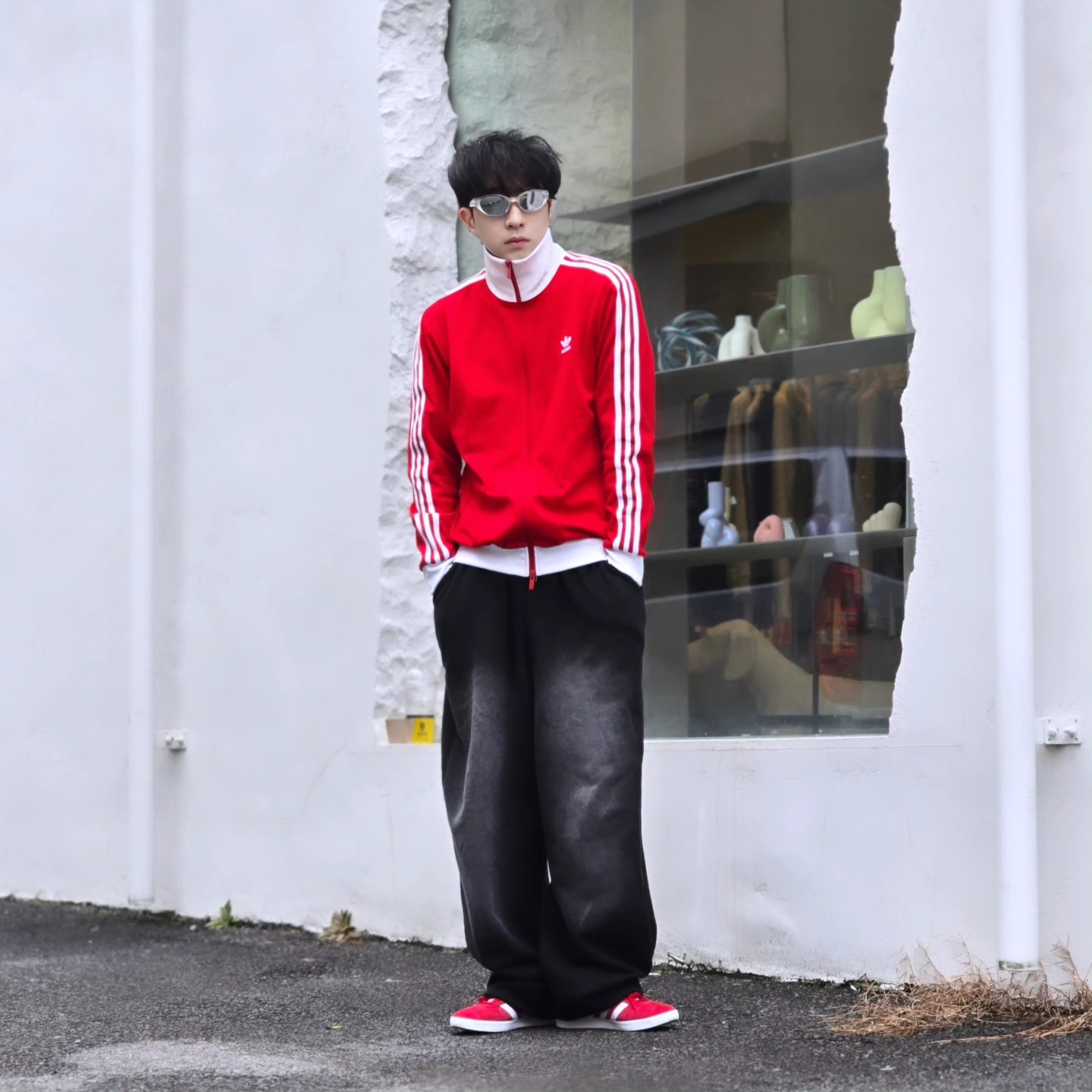 Adidas Adicolor Classic Beckenbauer Track Top Better Scarlet White - KR Sizing, Adidas Adicolor Classic Beckenbauer Track Top Better Scarlet White - US Sizing 착용 스타일 - 2