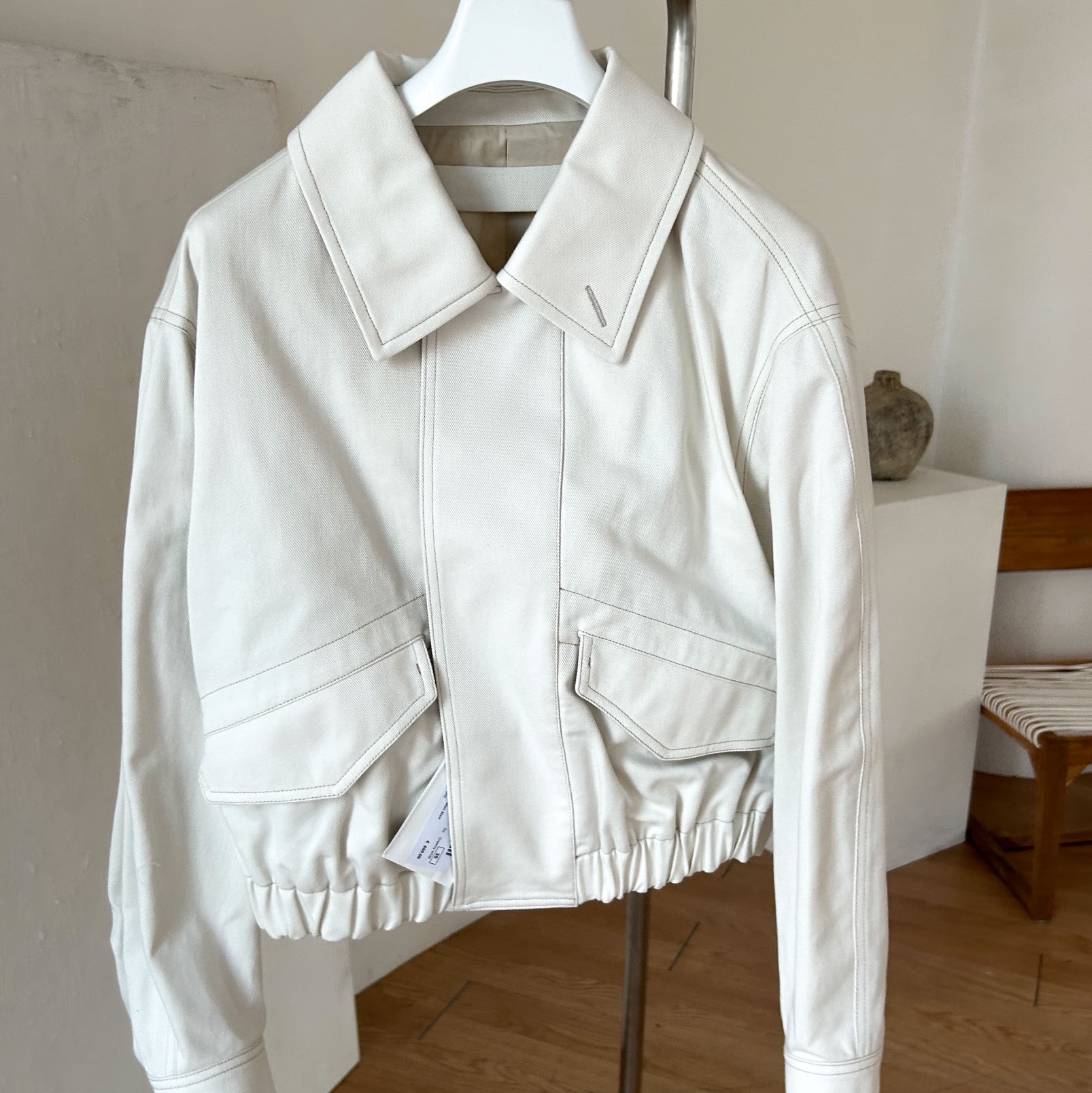 (W) Lemaire Short Blouson Creamy White 착용 스타일 - 1