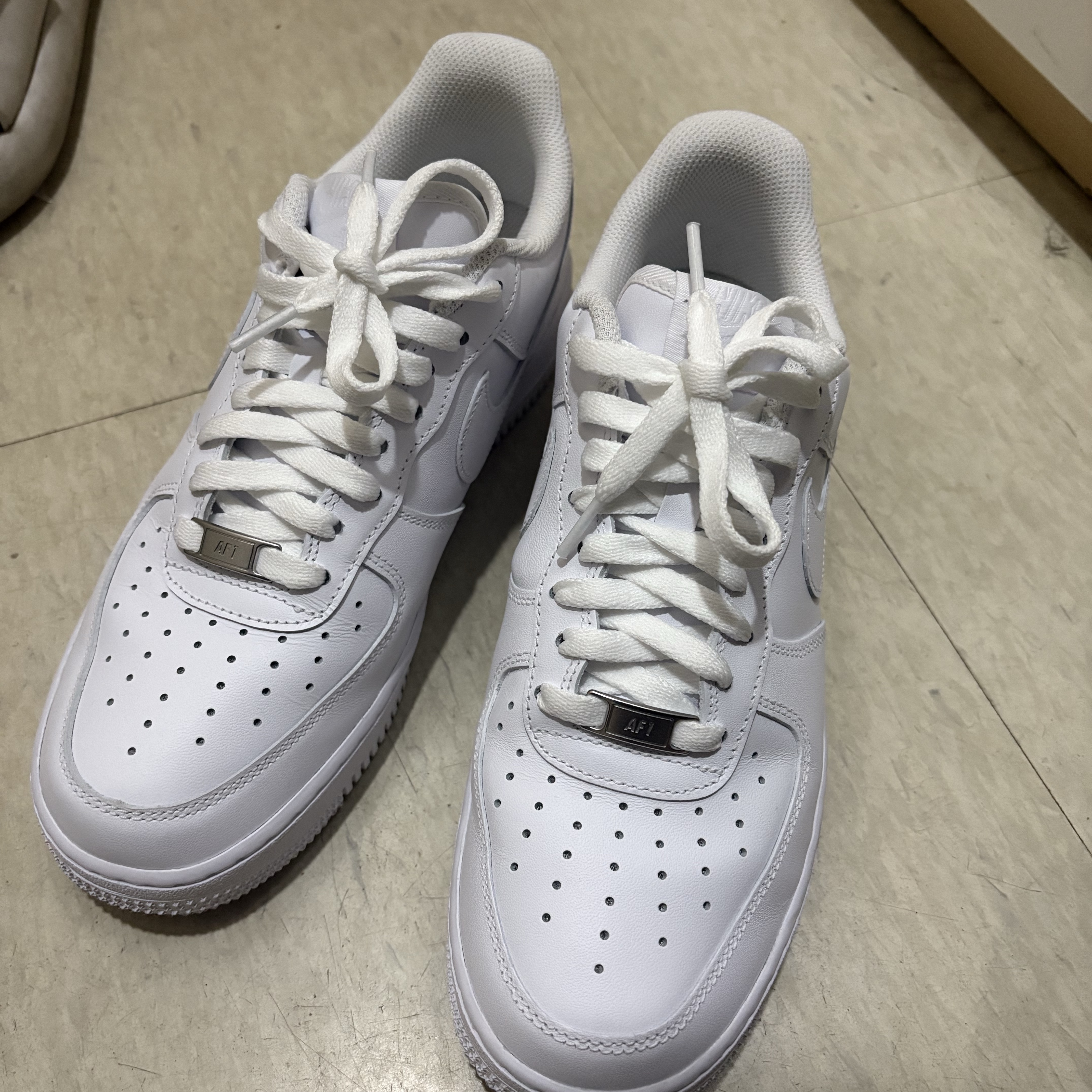 Nike Air Force 1 '07 Low White 착용 스타일 - 1